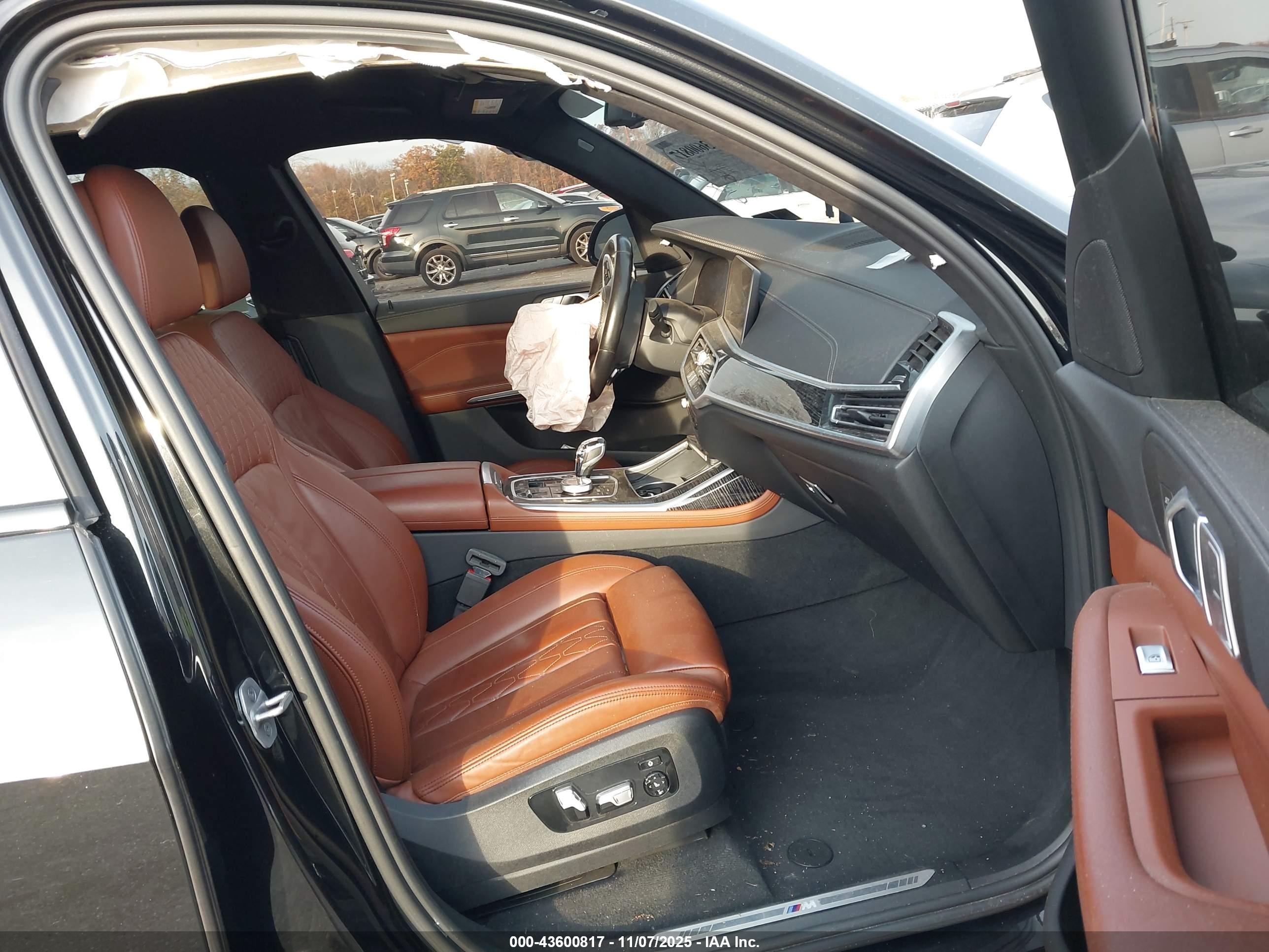 BMW X7 image 5