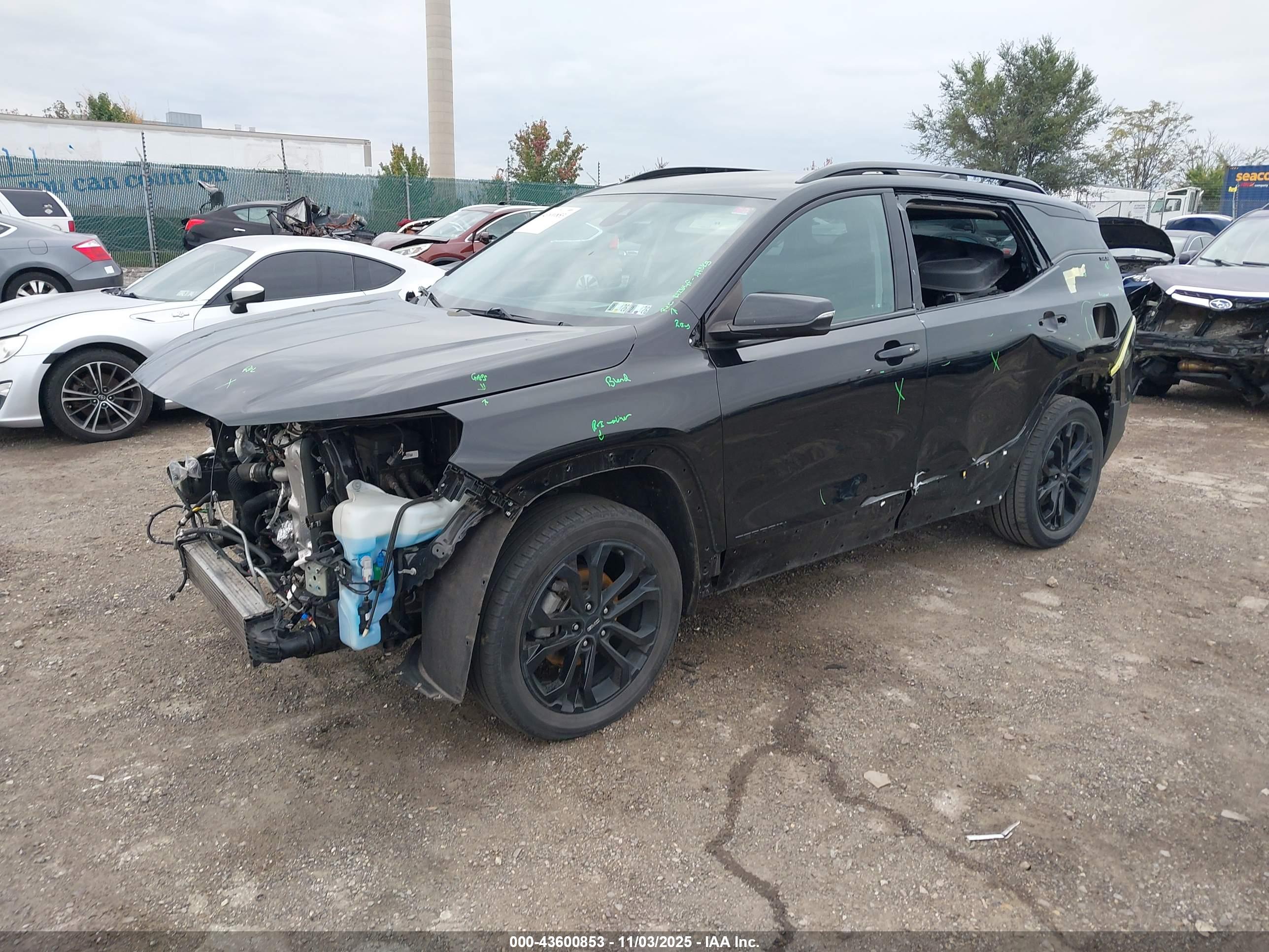 GMC TERRAIN image 2