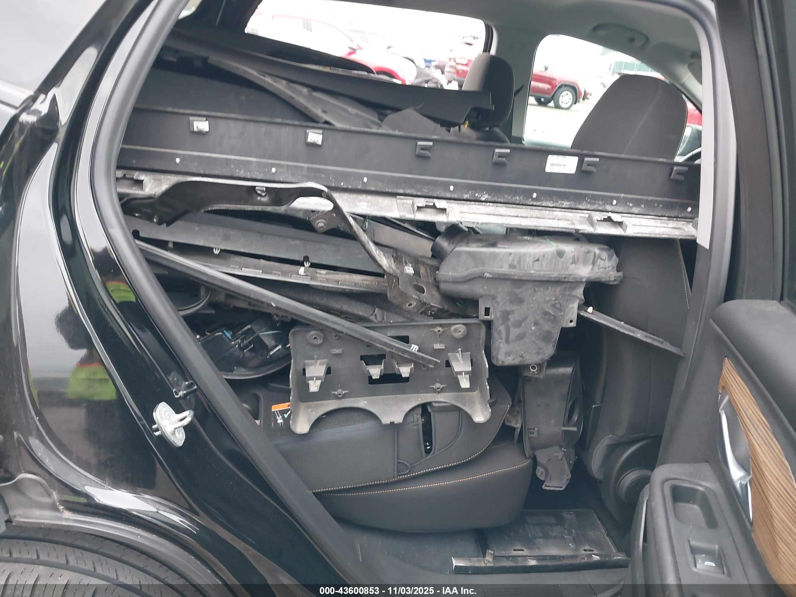 GMC TERRAIN image 8