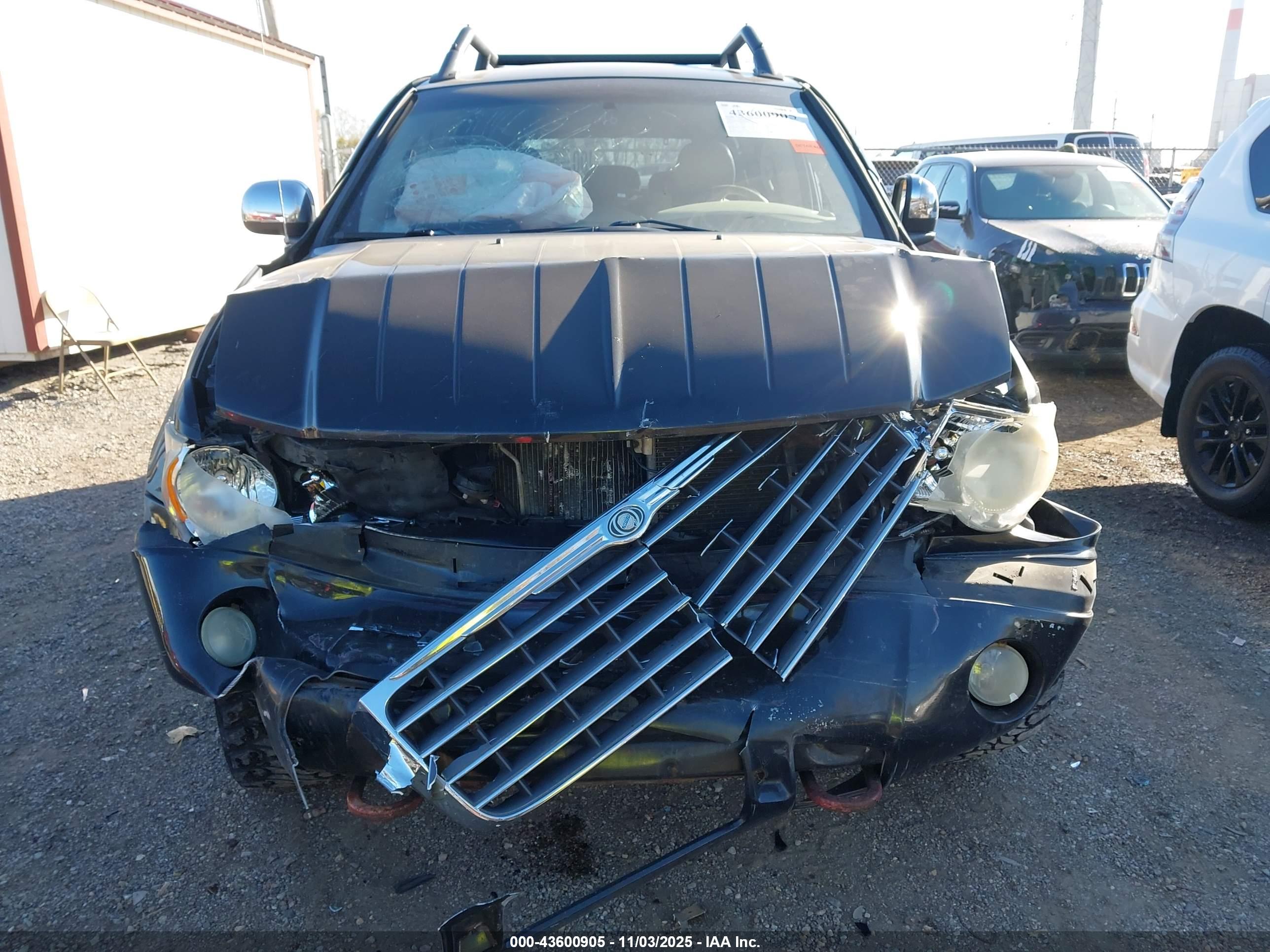 CHRYSLER ASPEN image 6