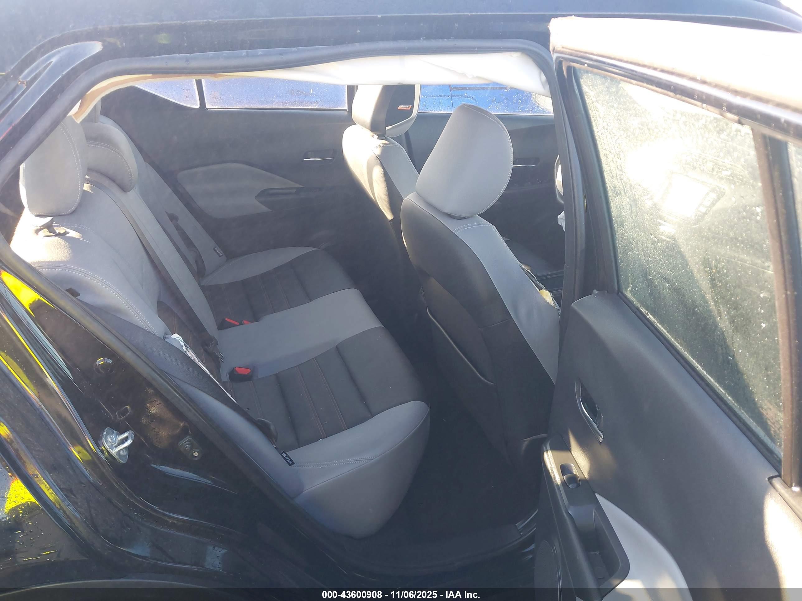 NISSAN KICKS image 8