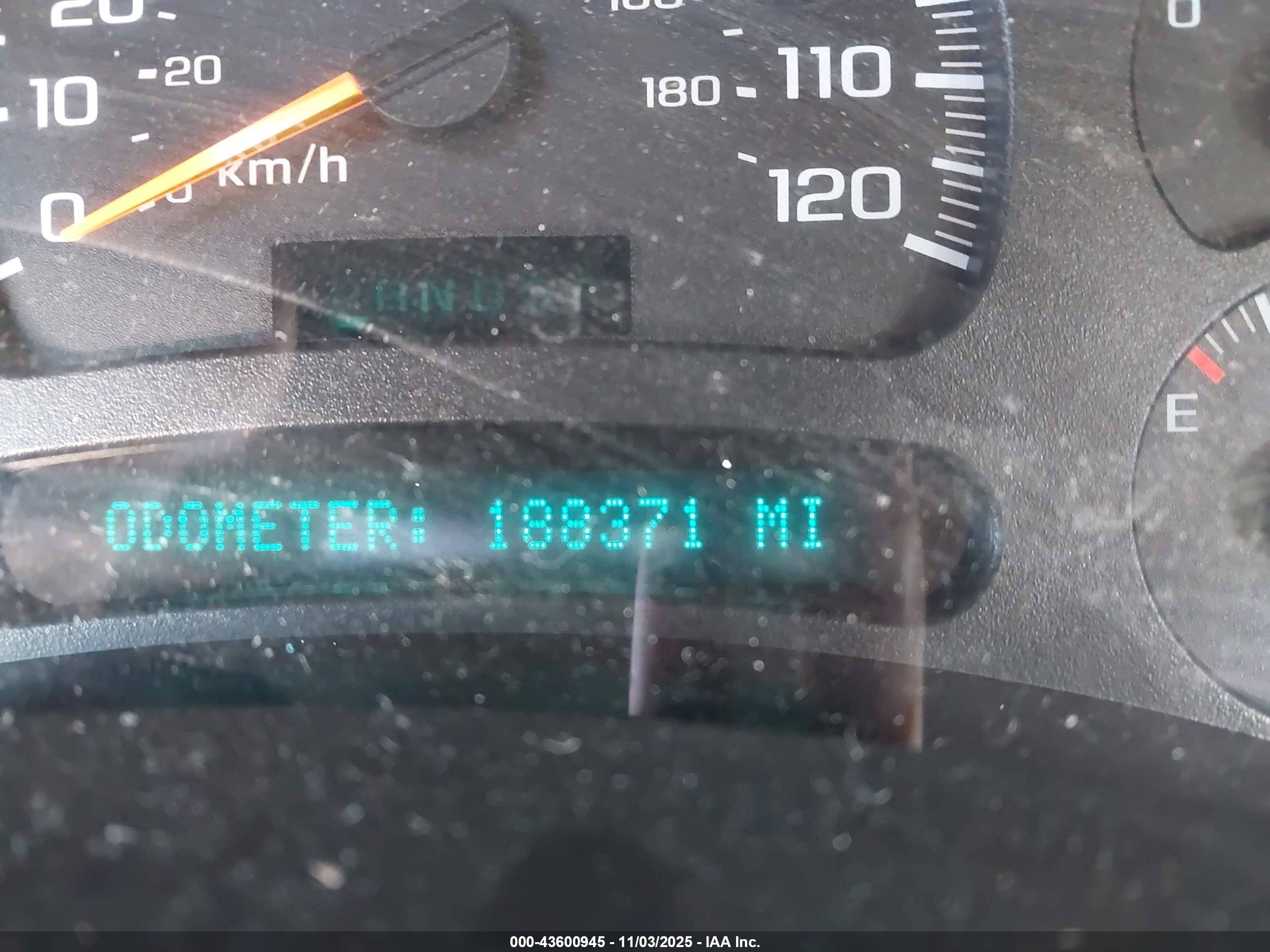 CHEVROLET TAHOE image 7