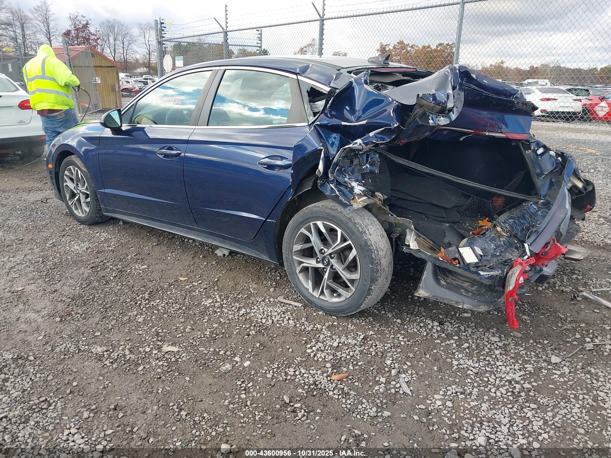 HYUNDAI SONATA image 3