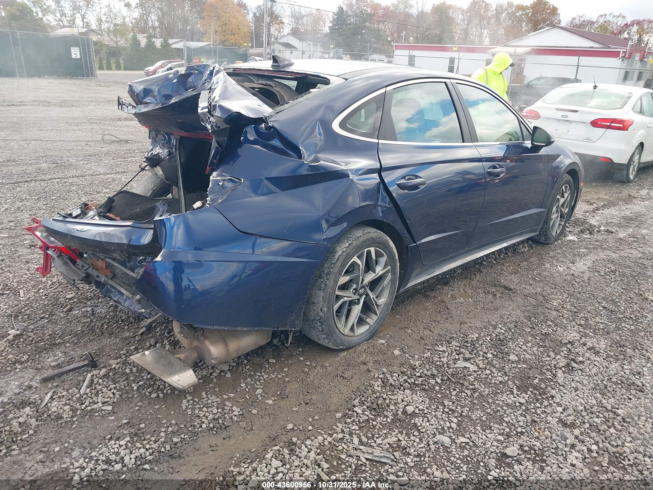 HYUNDAI SONATA image 4
