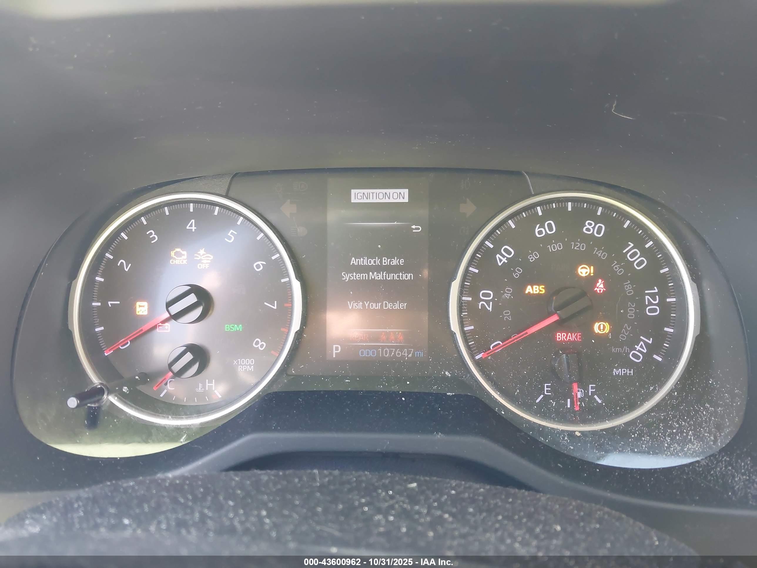 TOYOTA RAV4 image 7