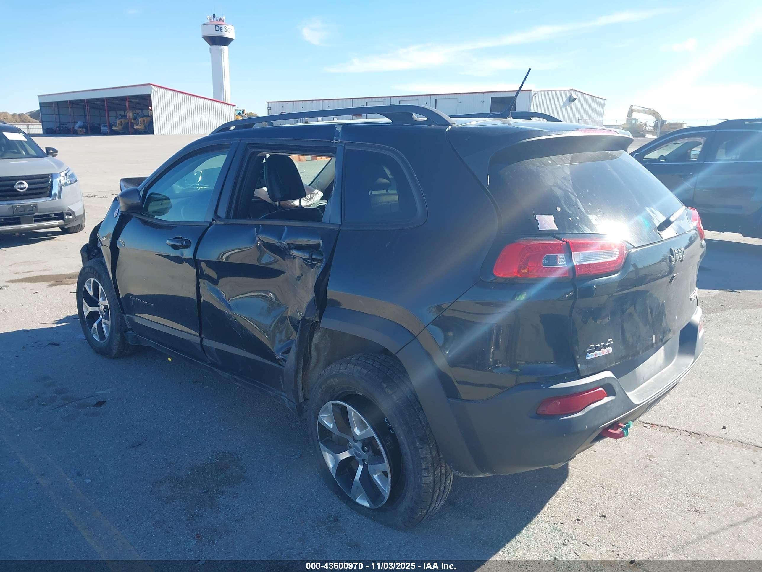 JEEP CHEROKEE image 3