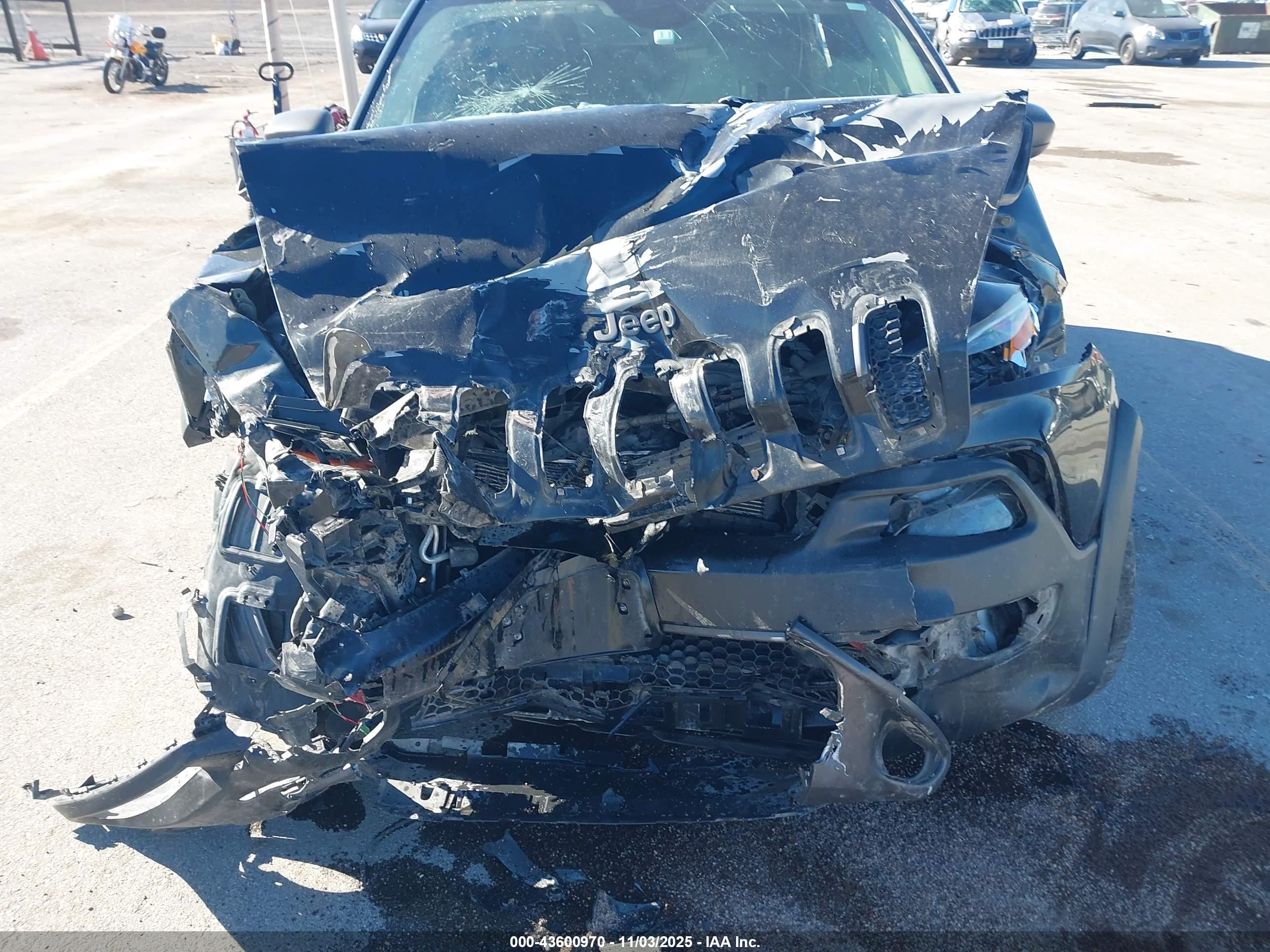 JEEP CHEROKEE image 6