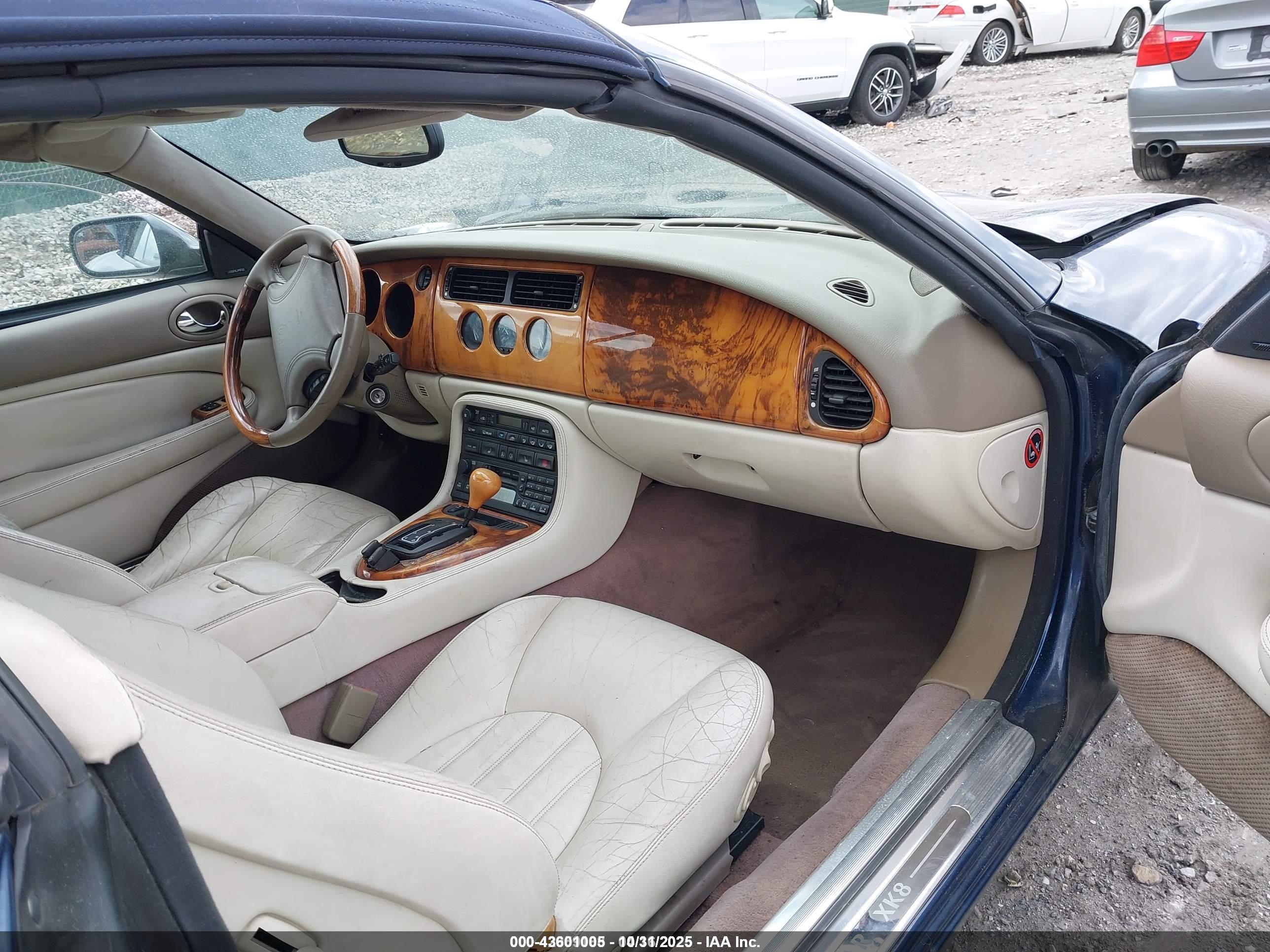 JAGUAR XK8 image 5