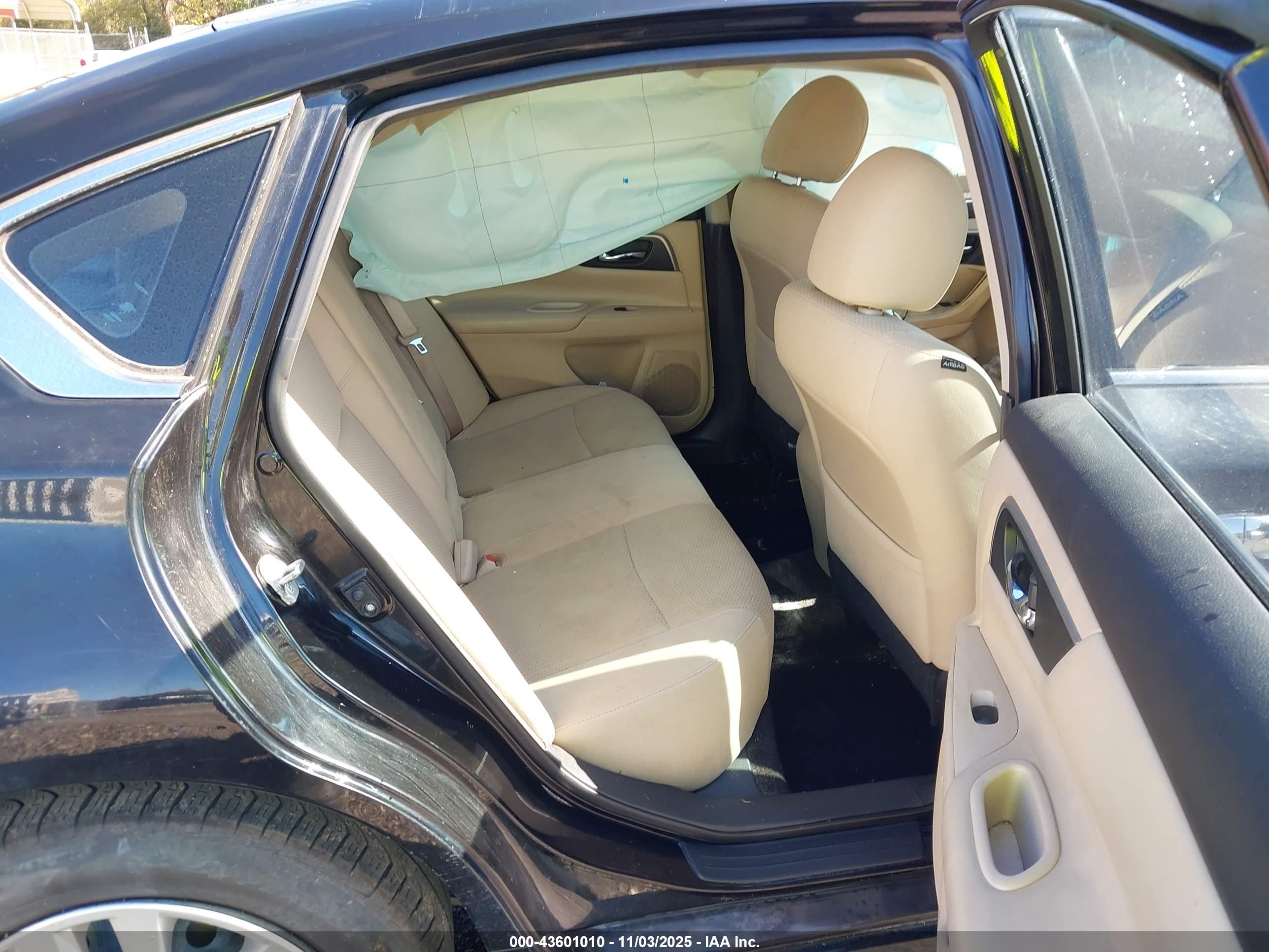 NISSAN ALTIMA image 8