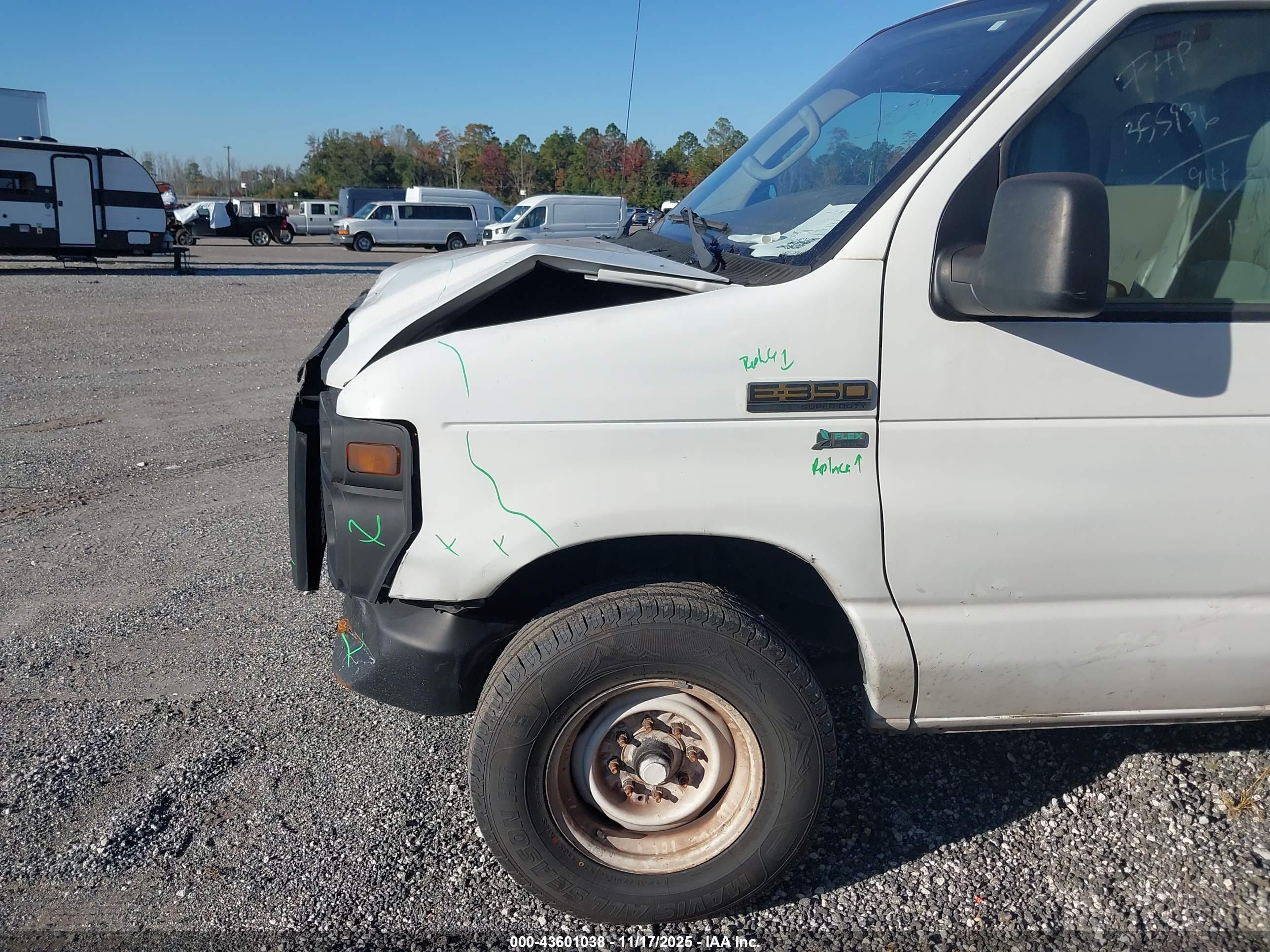 FORD ECONOLINE image 6