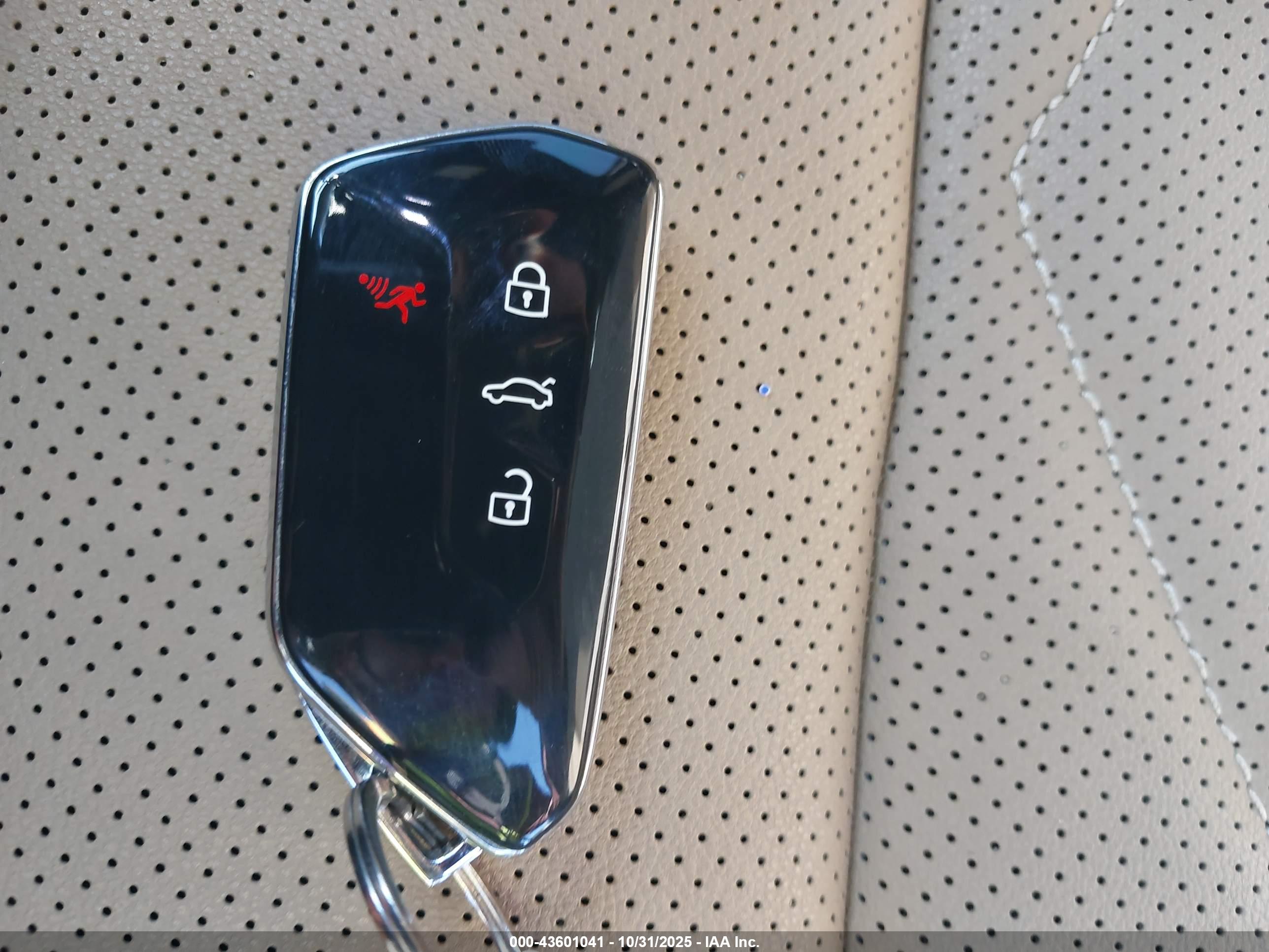 VOLKSWAGEN ATLAS image 11