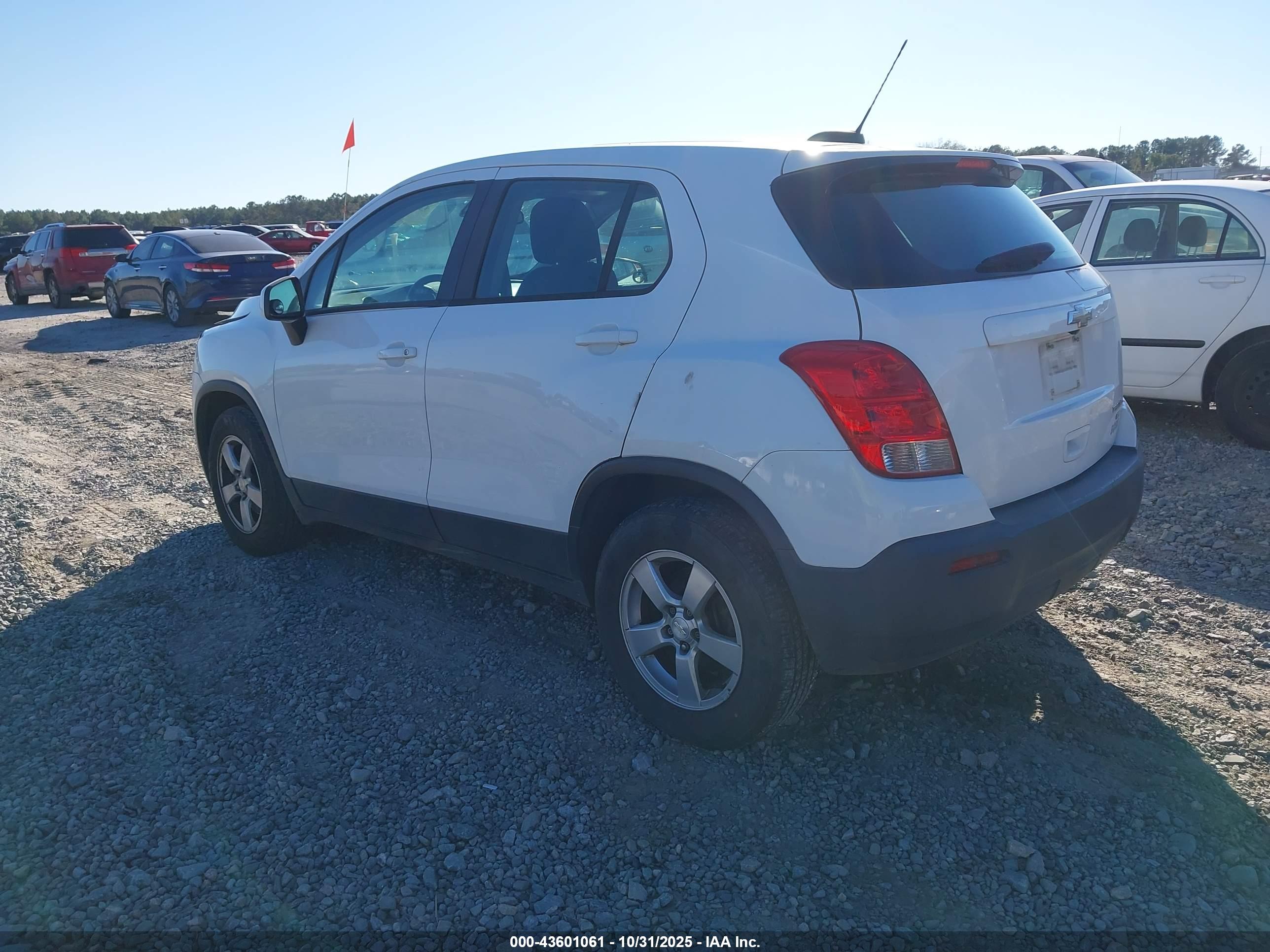 CHEVROLET TRAX image 3