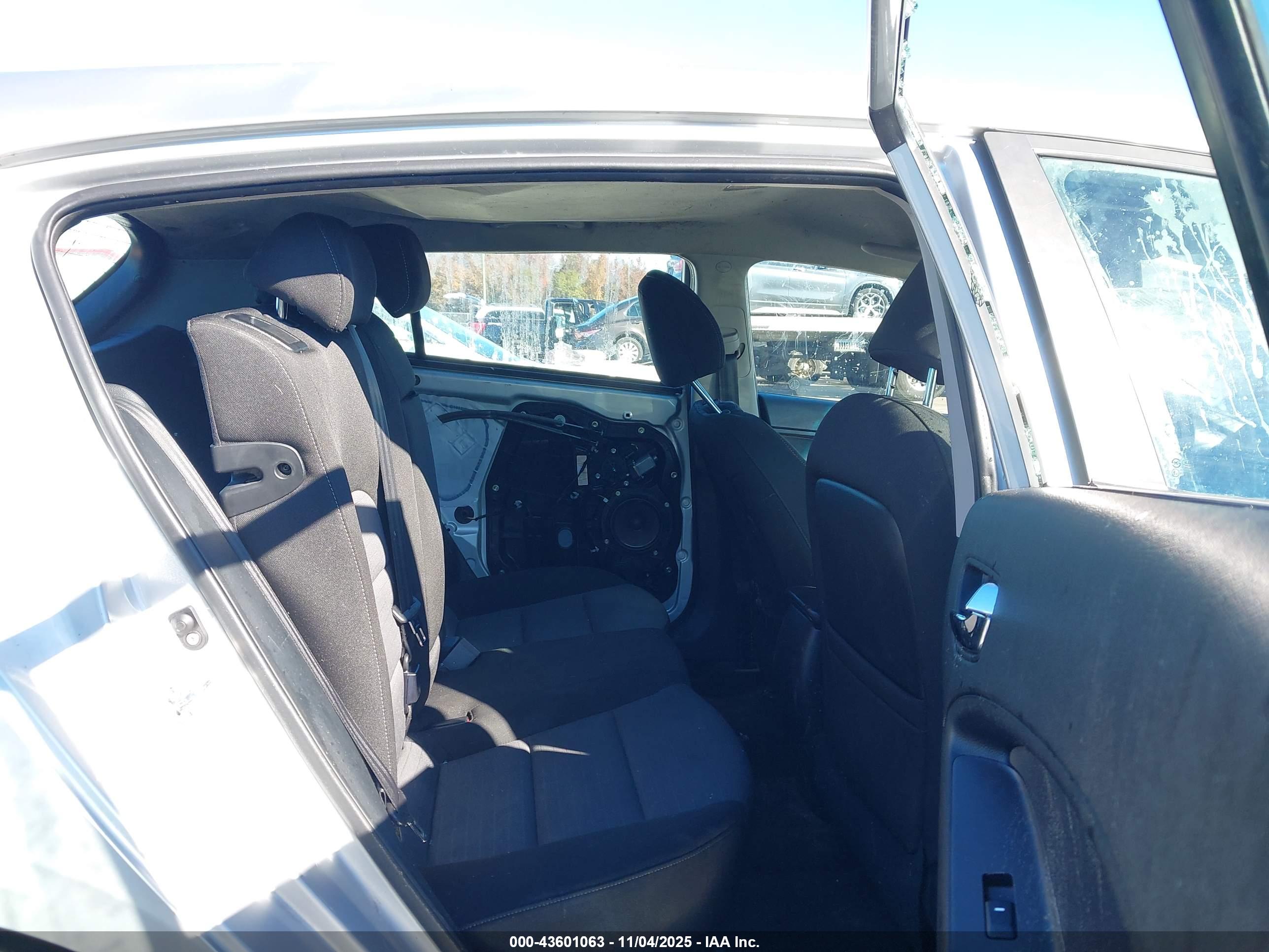 KIA FORTE image 8