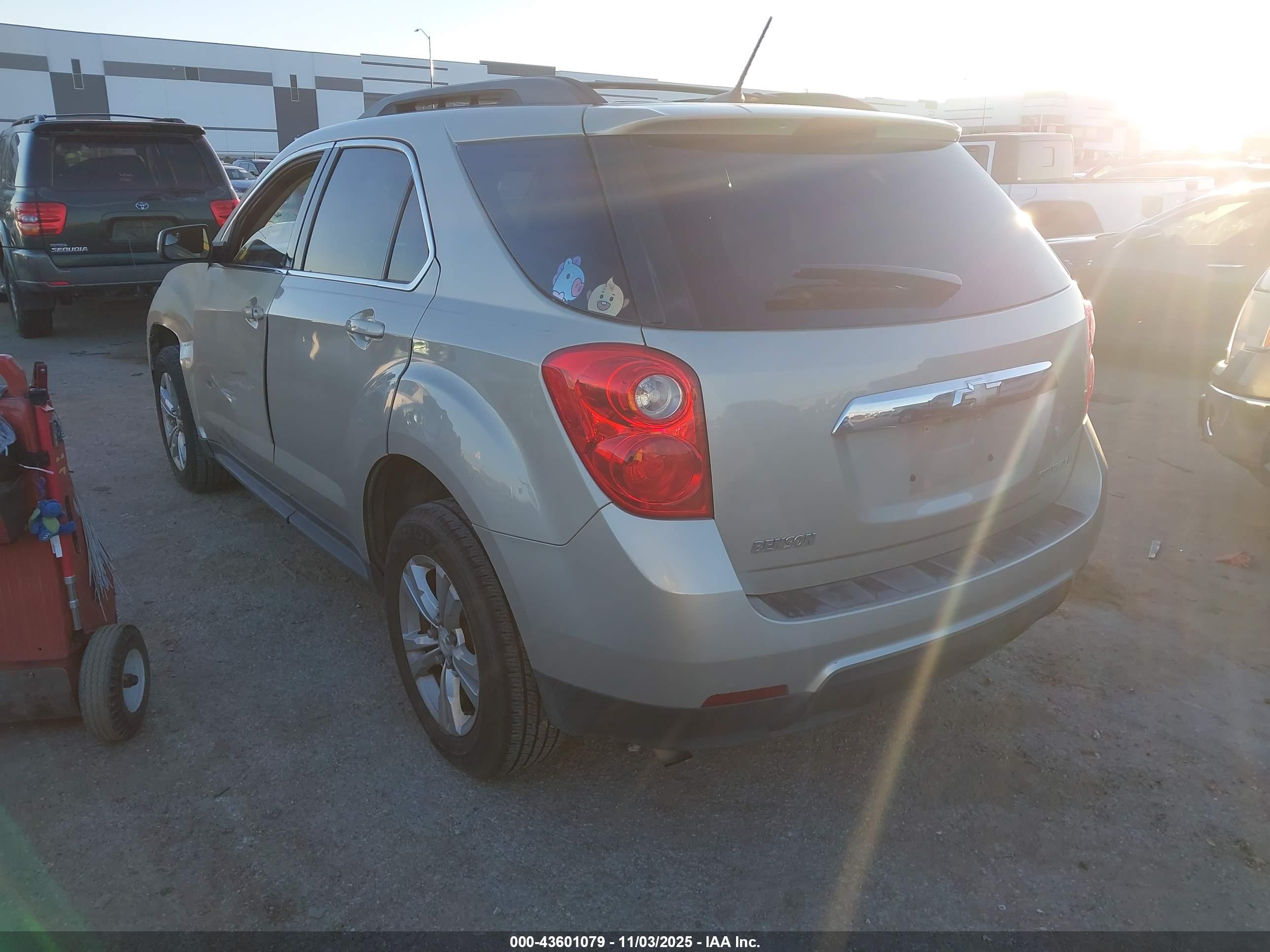 CHEVROLET EQUINOX image 3