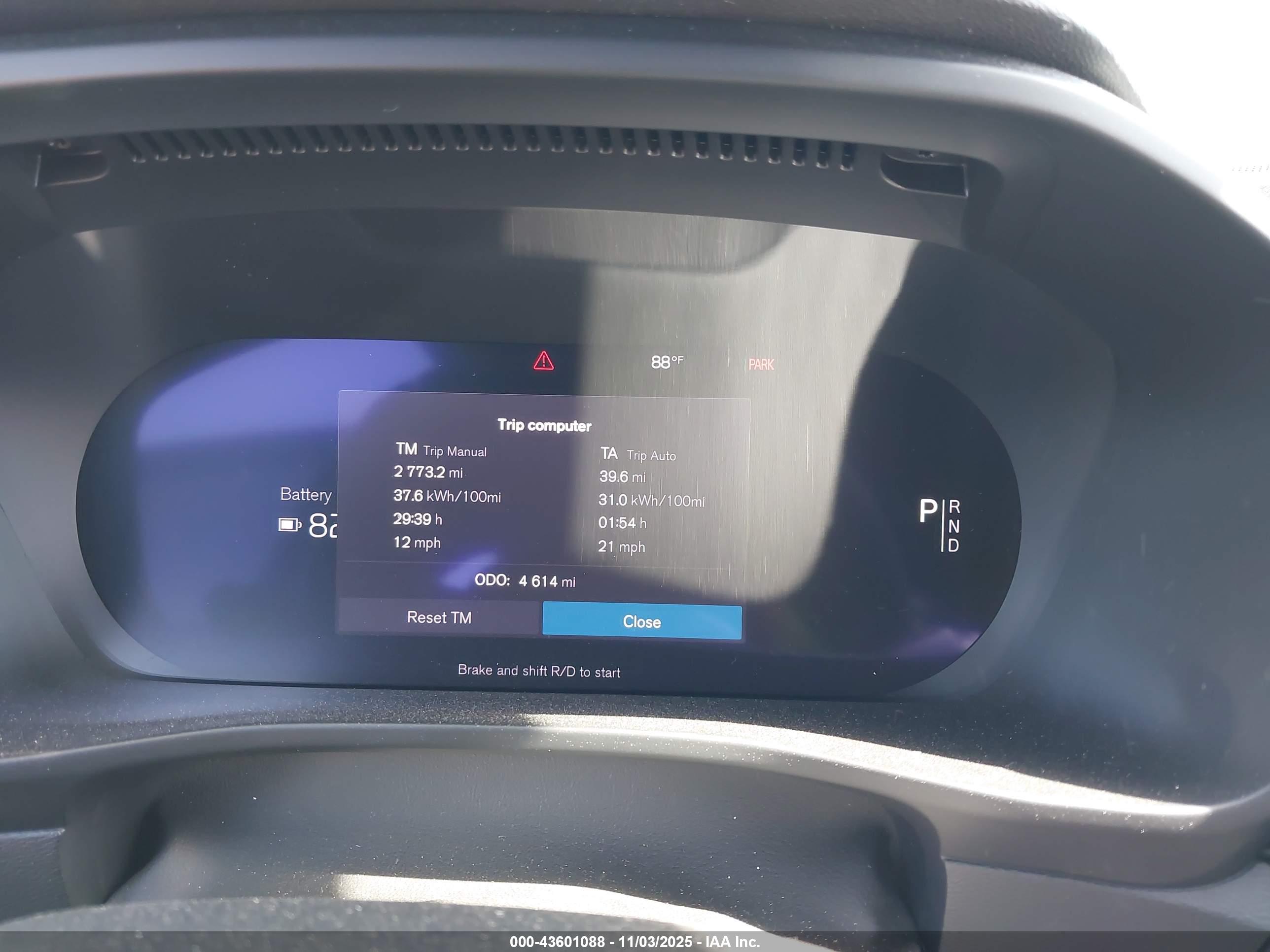VOLVO XC40 image 7