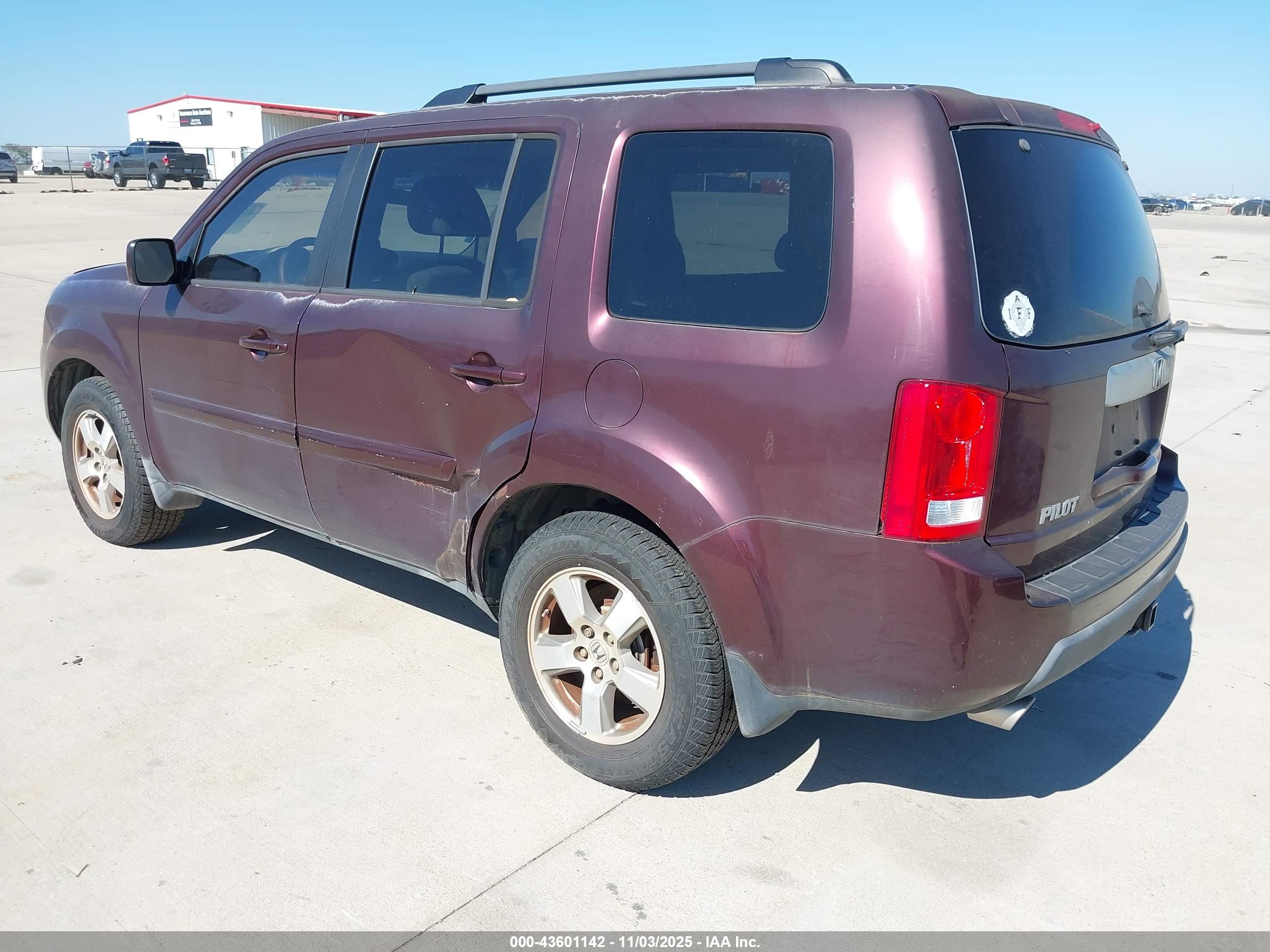 HONDA PILOT image 3