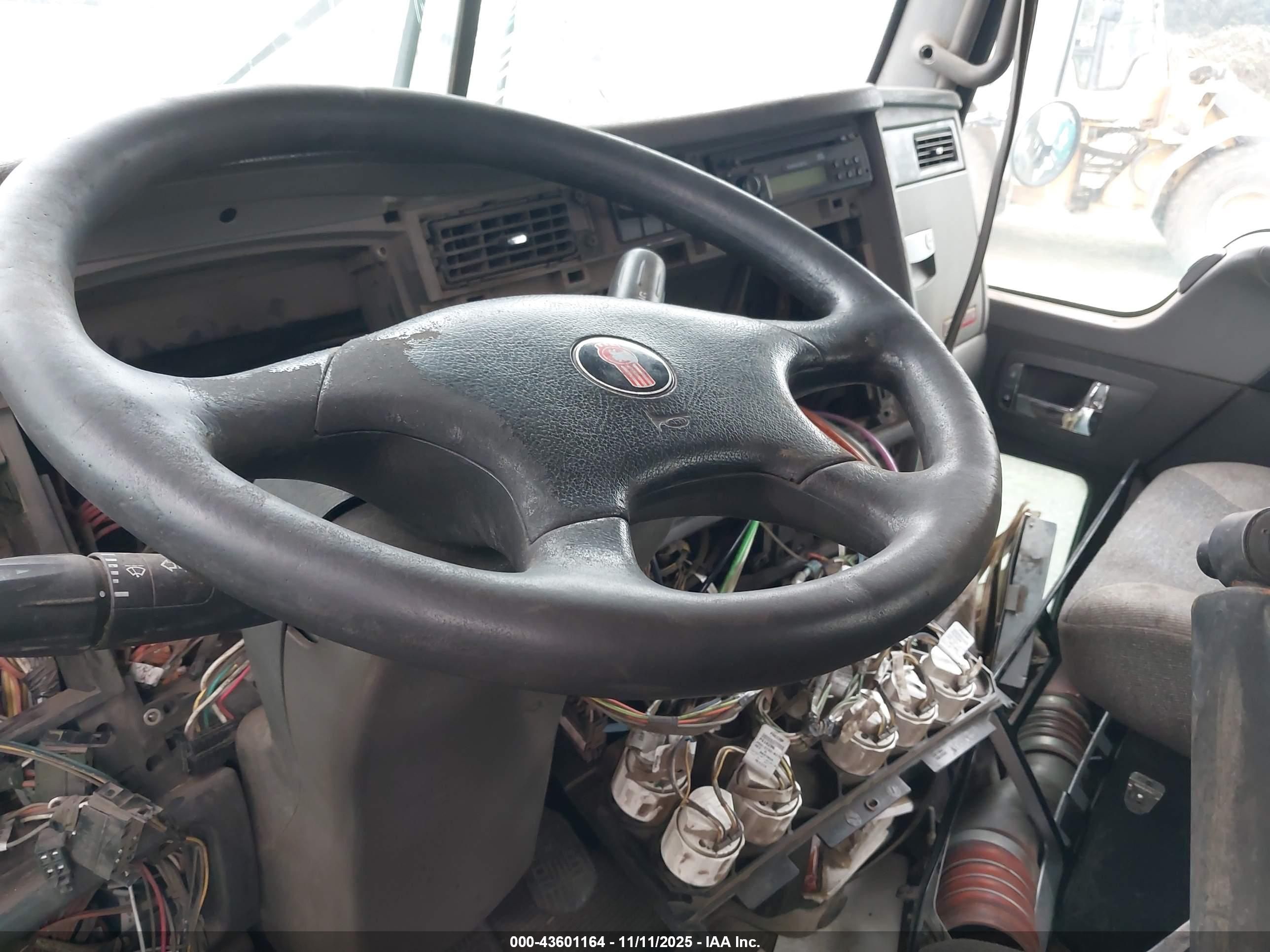 KENWORTH CONSTRUCTION image 8