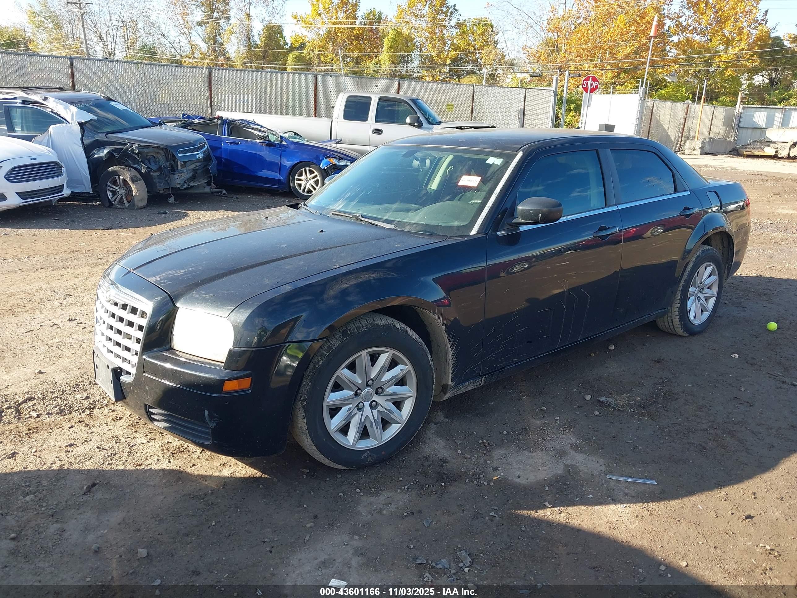 CHRYSLER 300 image 2