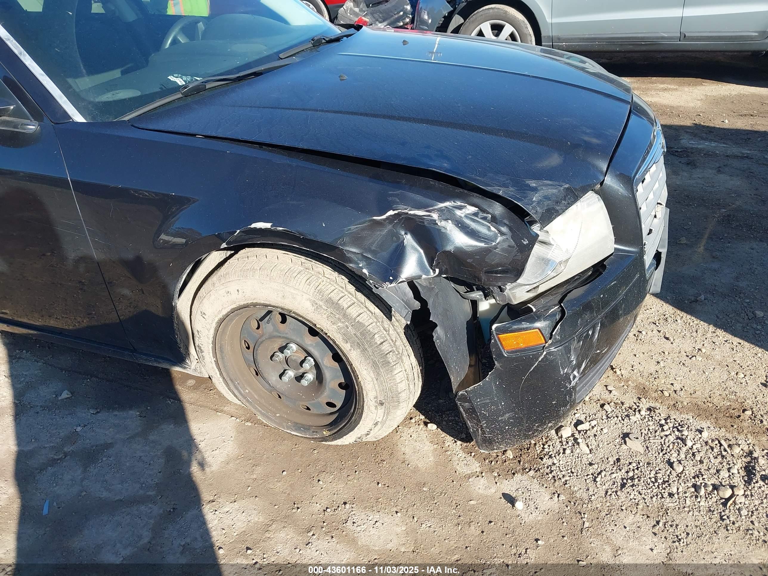 CHRYSLER 300 image 6