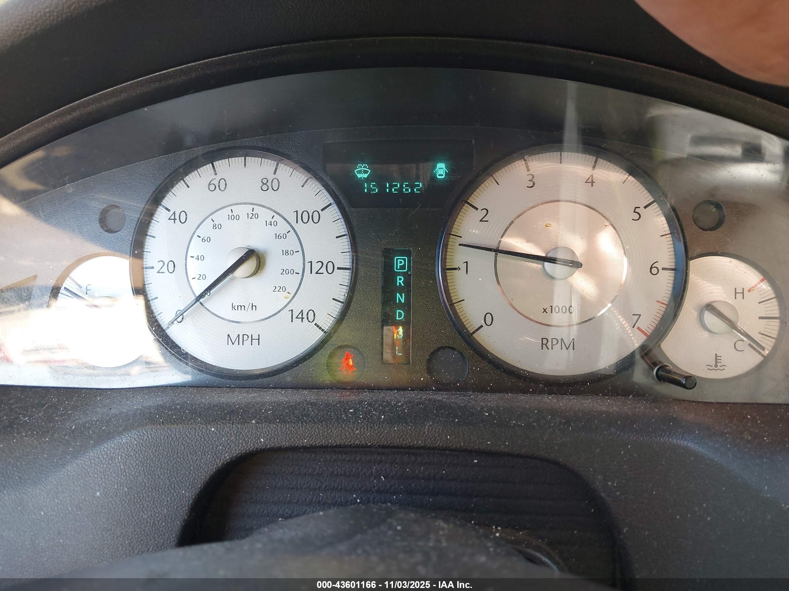 CHRYSLER 300 image 7