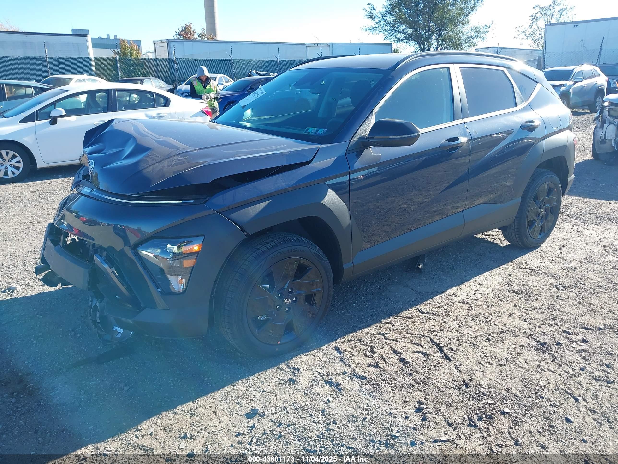 HYUNDAI KONA image 2