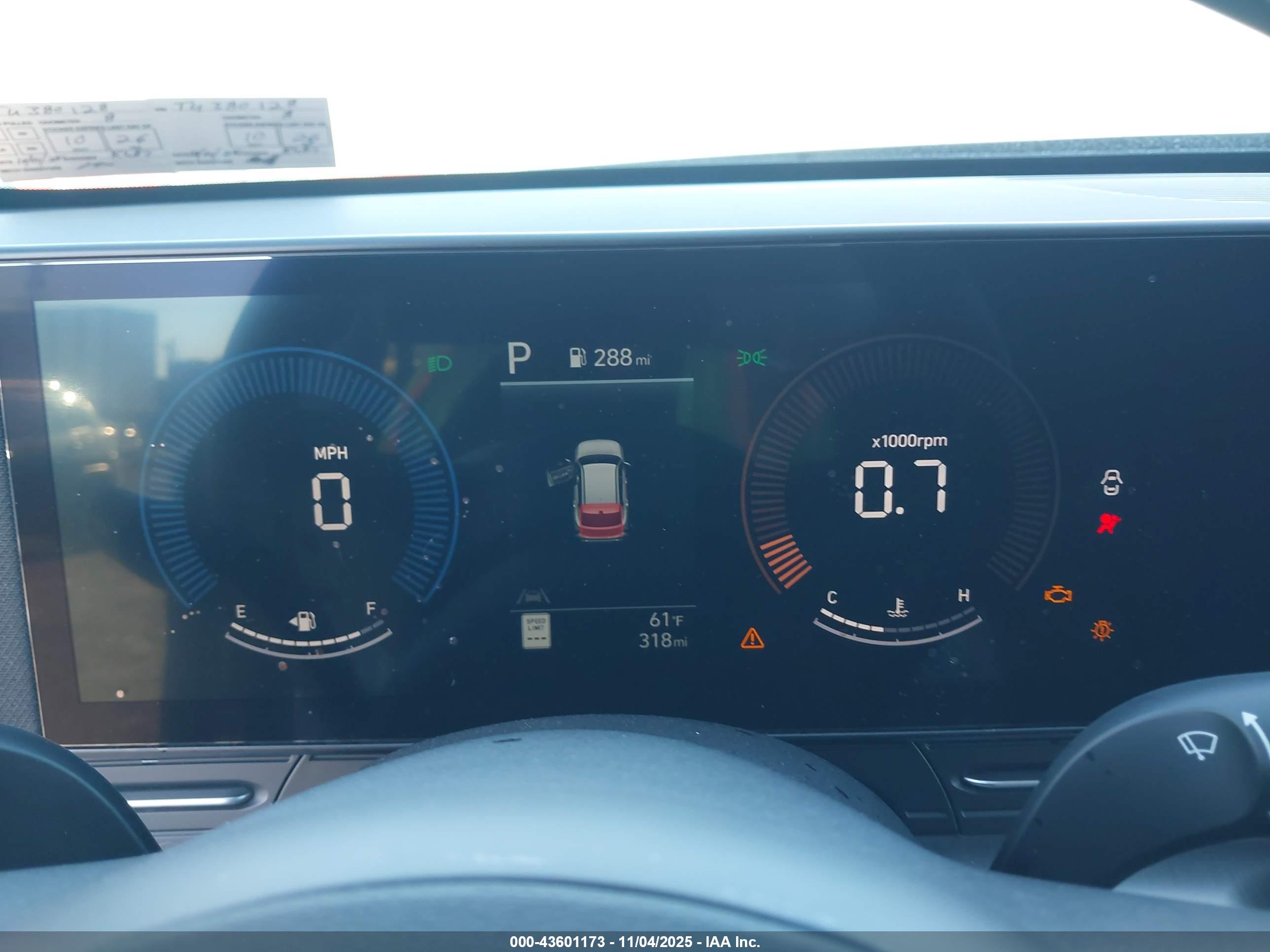 HYUNDAI KONA image 7