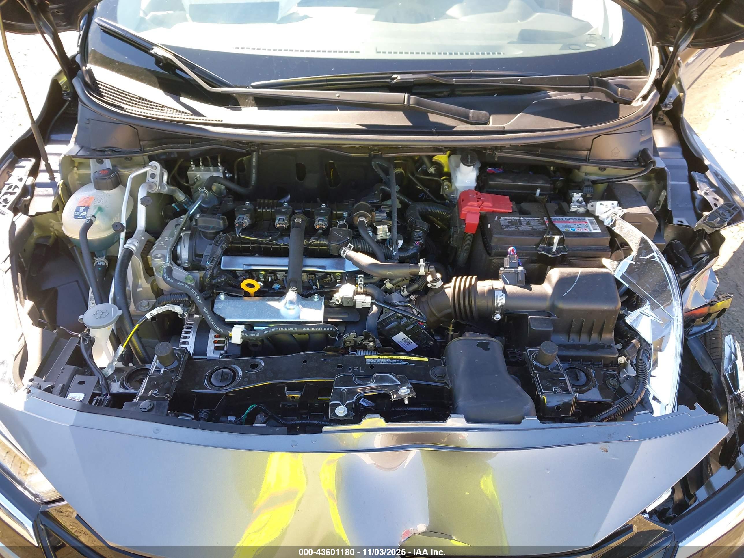 NISSAN VERSA image 10