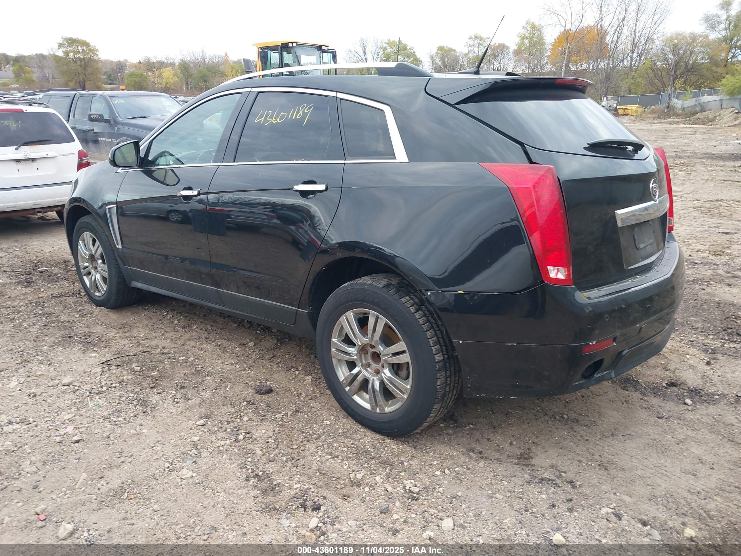 CADILLAC SRX image 3