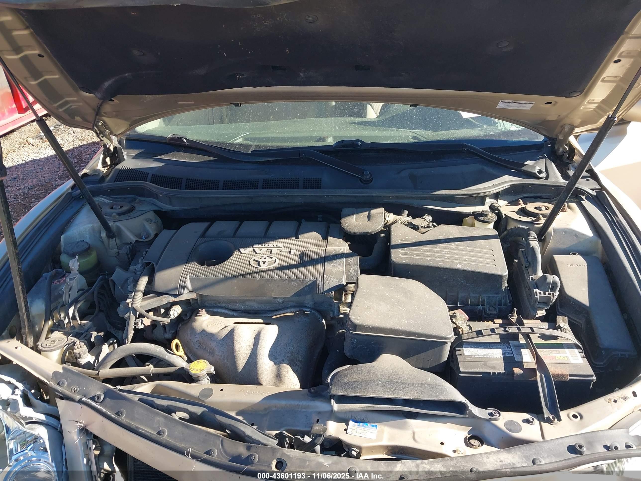 TOYOTA CAMRY image 10