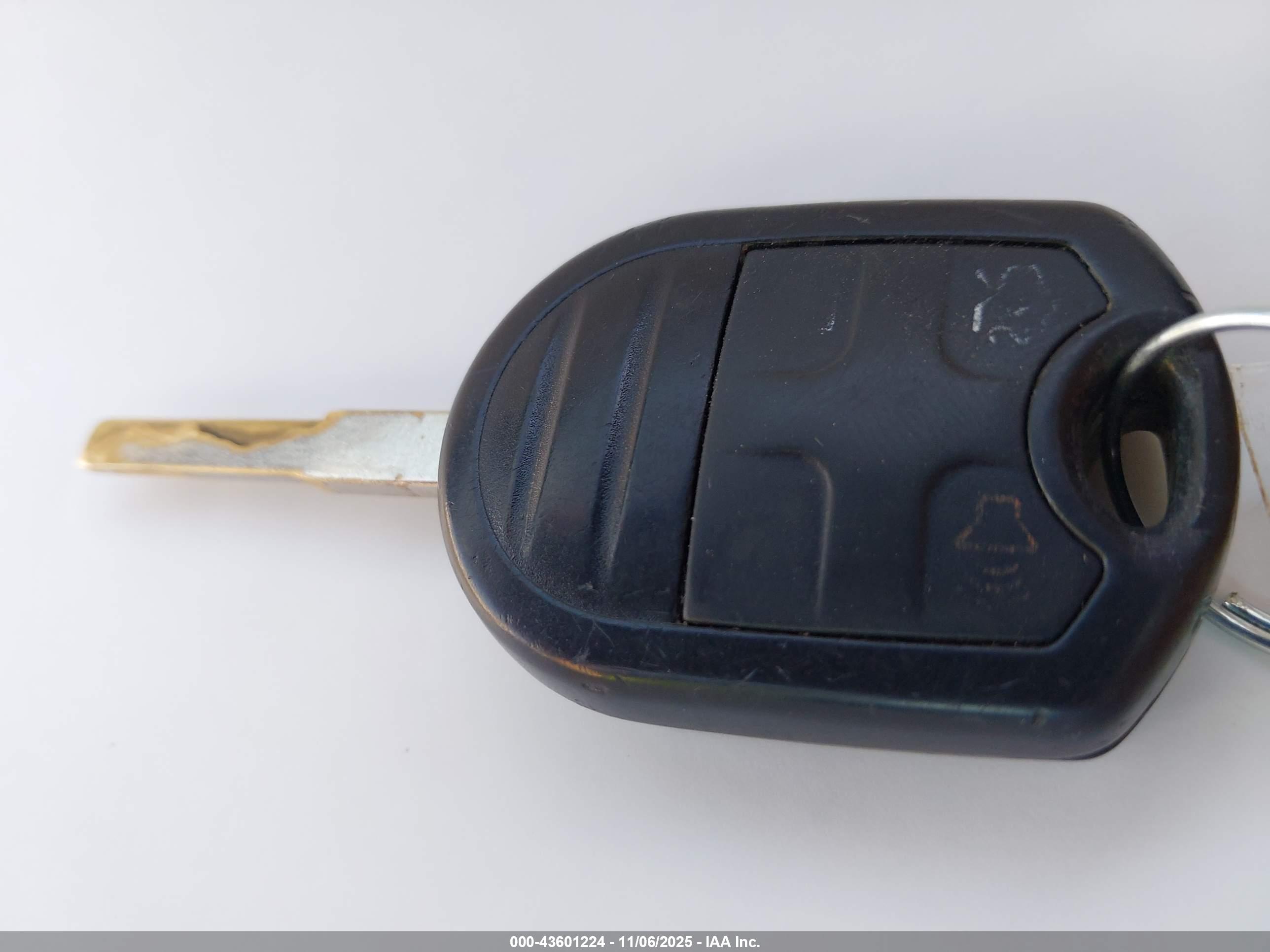 FORD FIESTA image 11