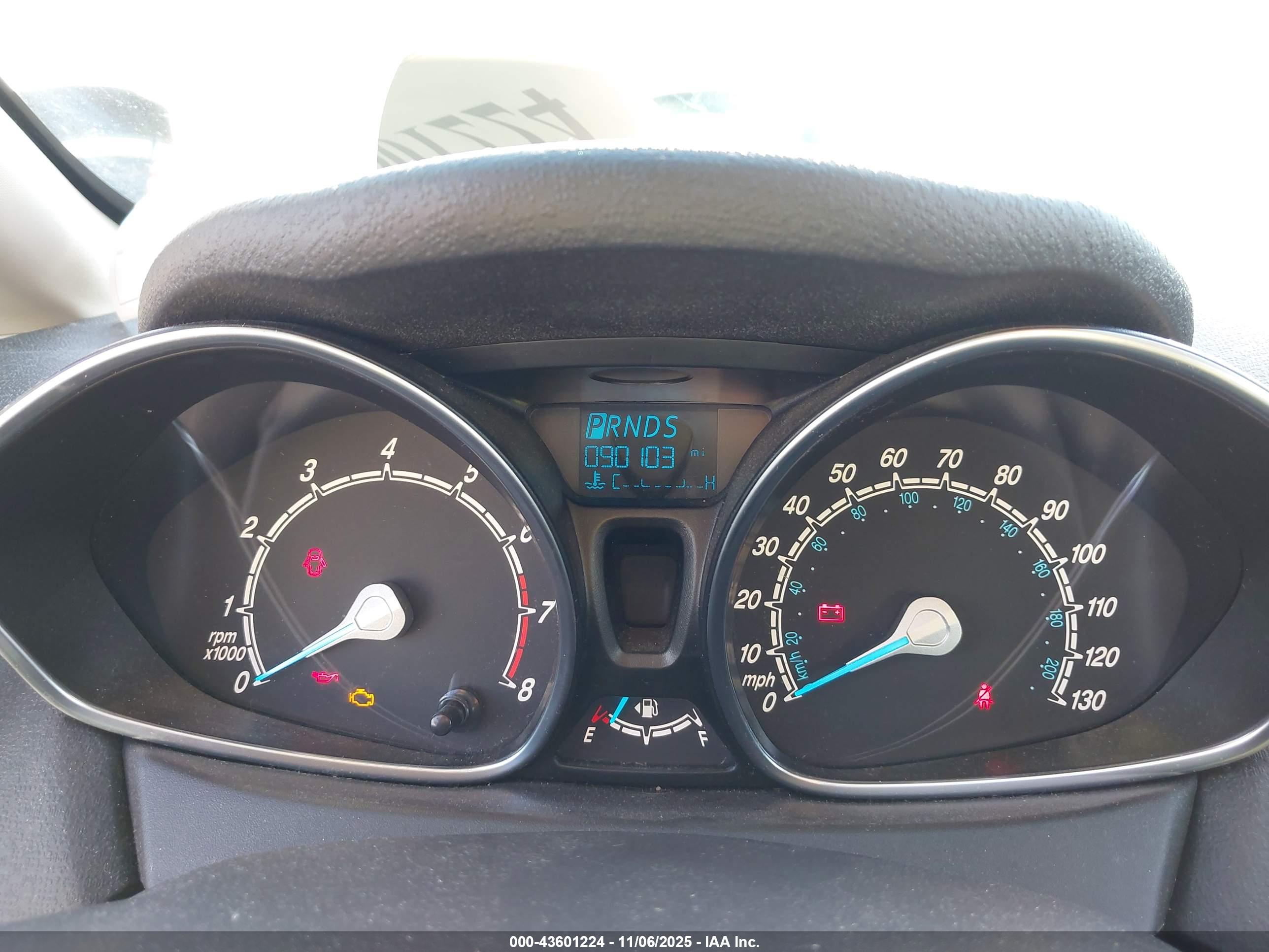 FORD FIESTA image 7