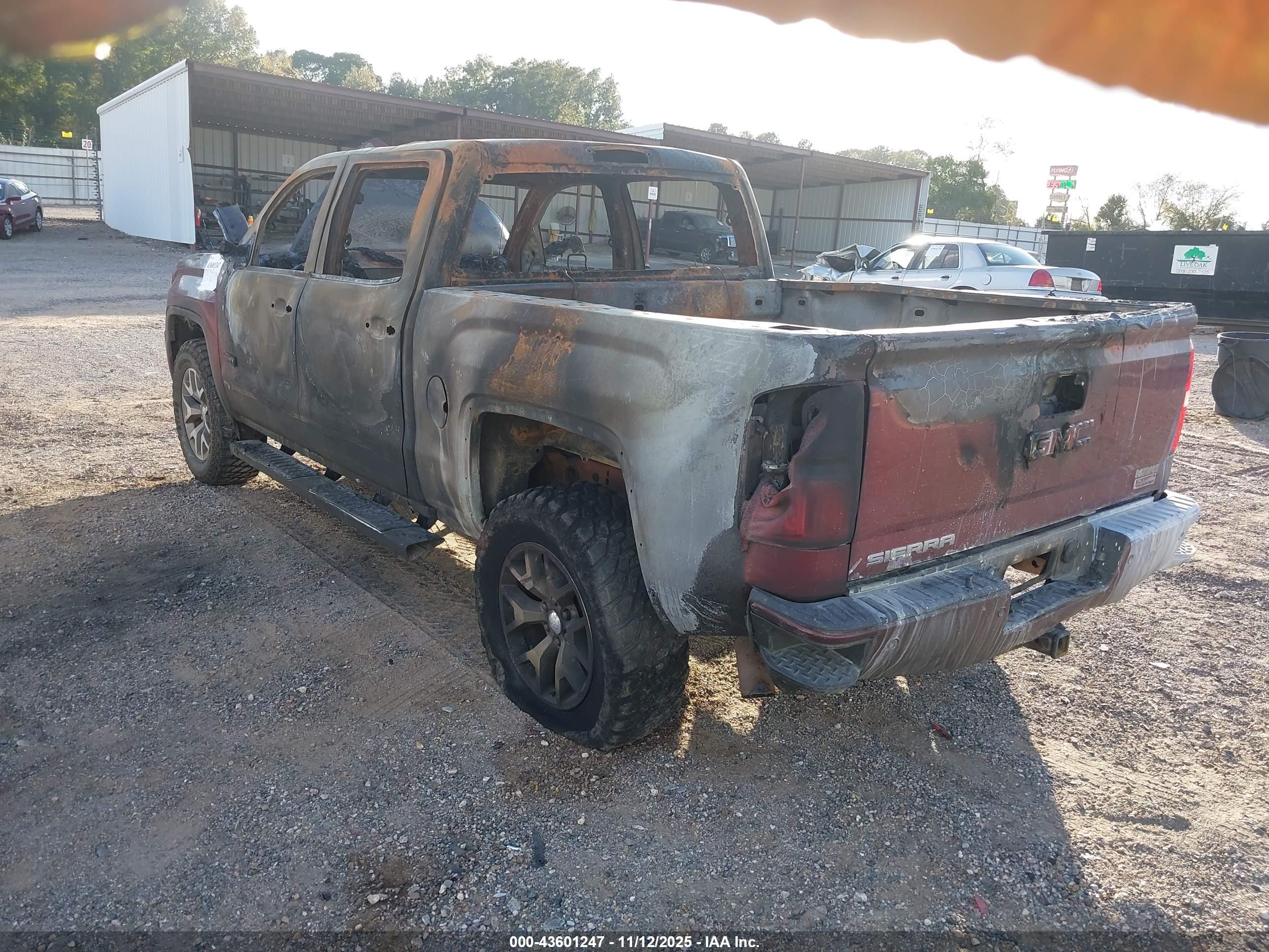 GMC SIERRA image 3