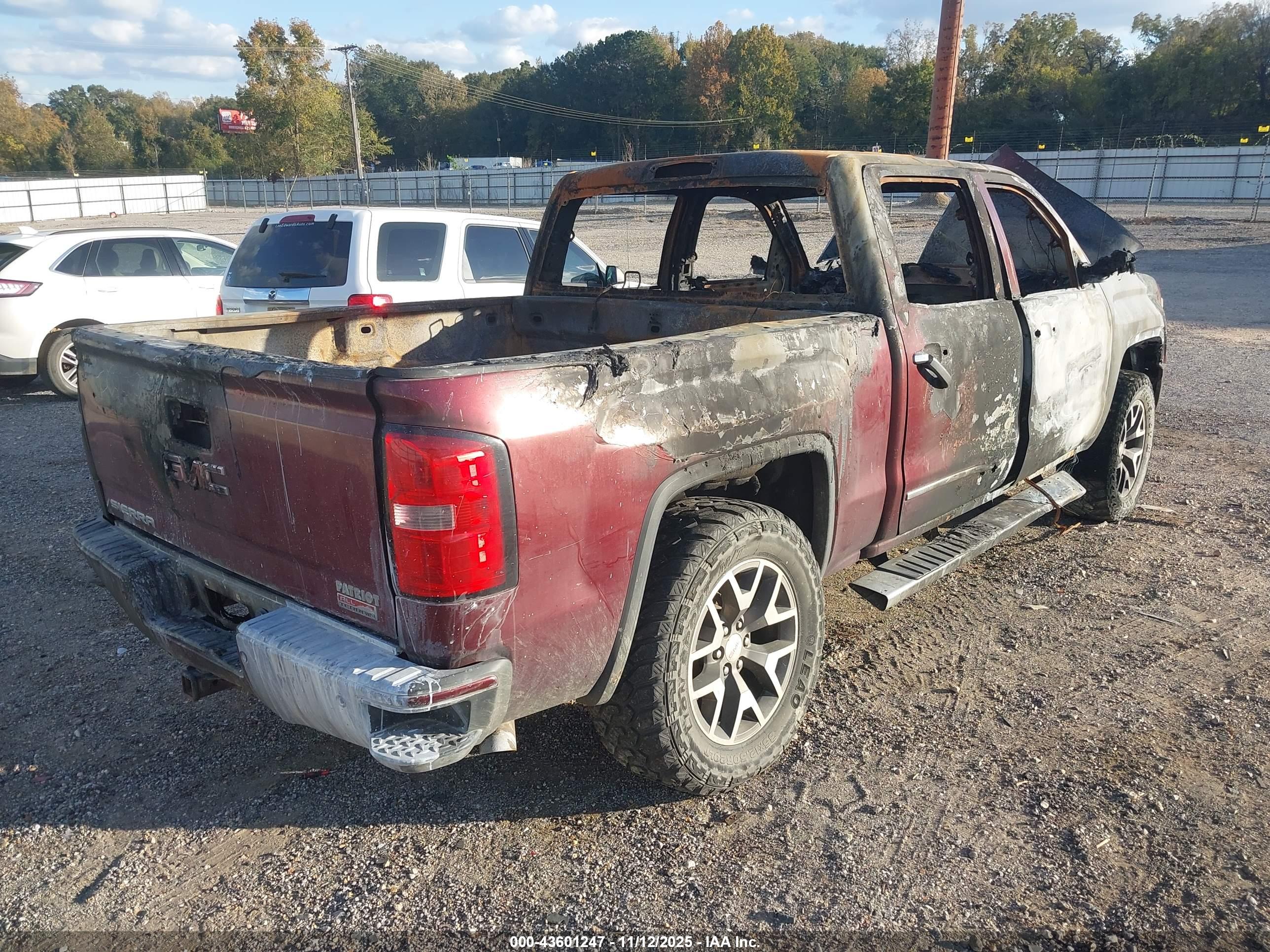 GMC SIERRA image 4