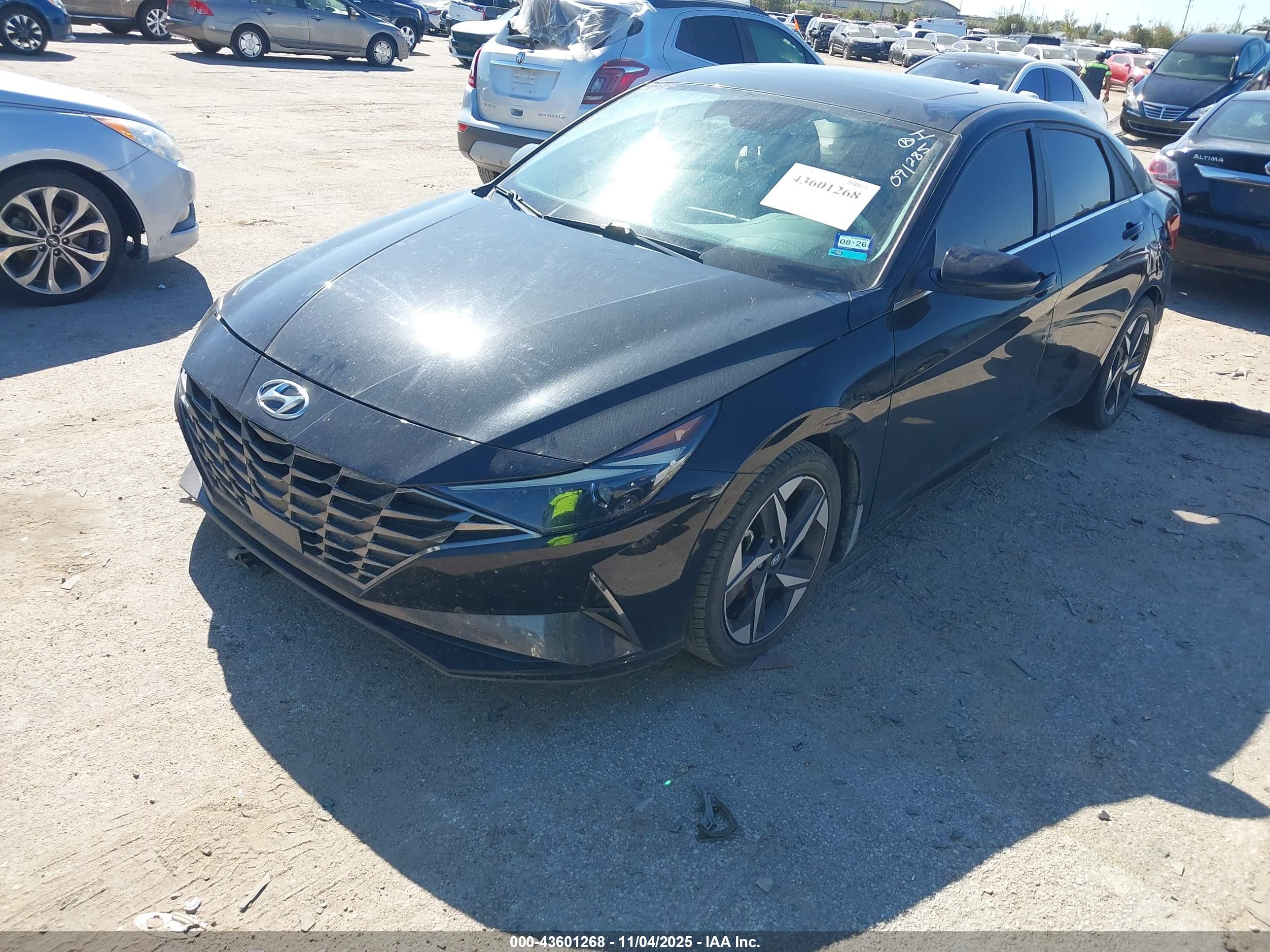 HYUNDAI ELANTRA image 2