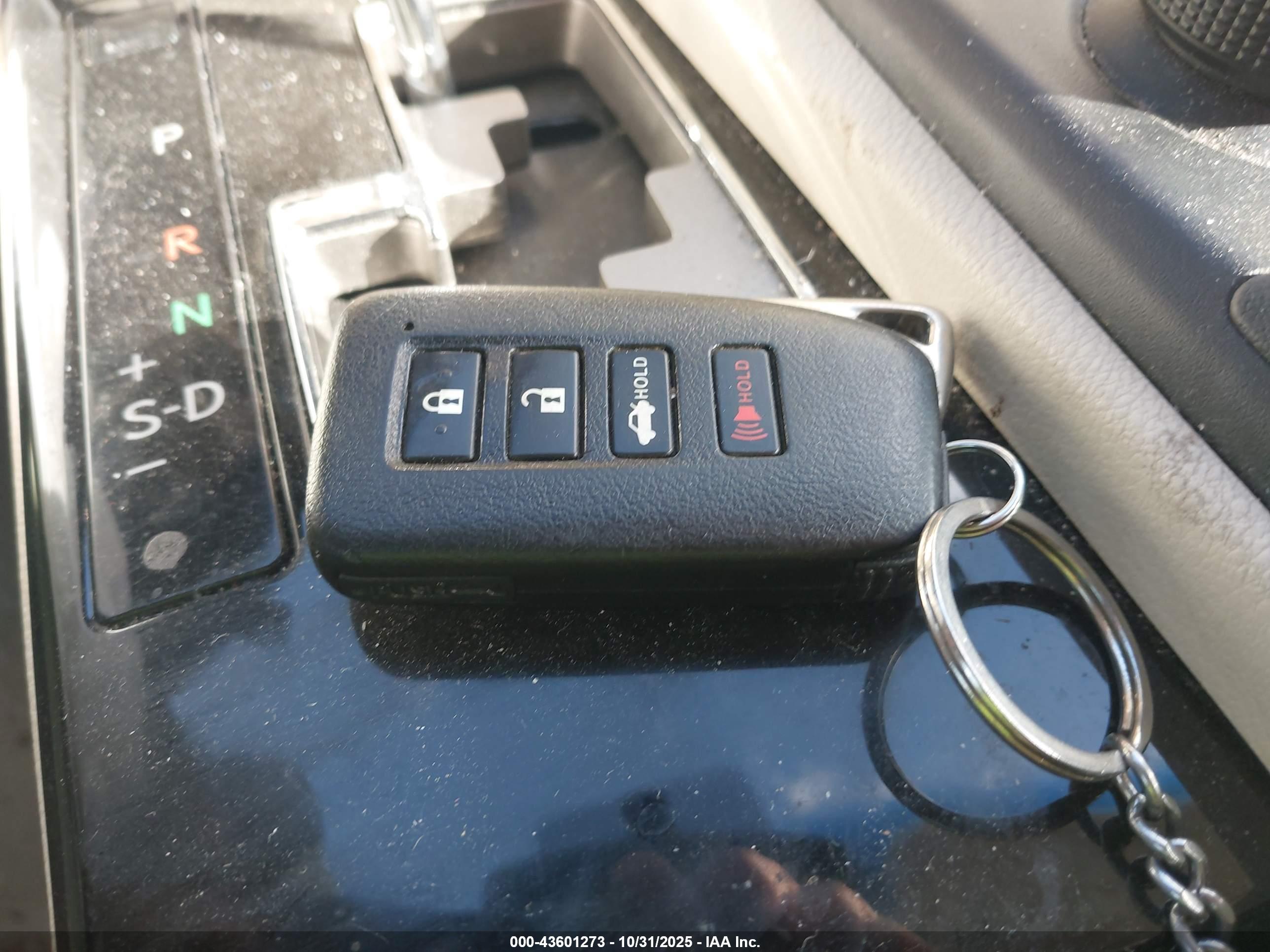 LEXUS ES image 11