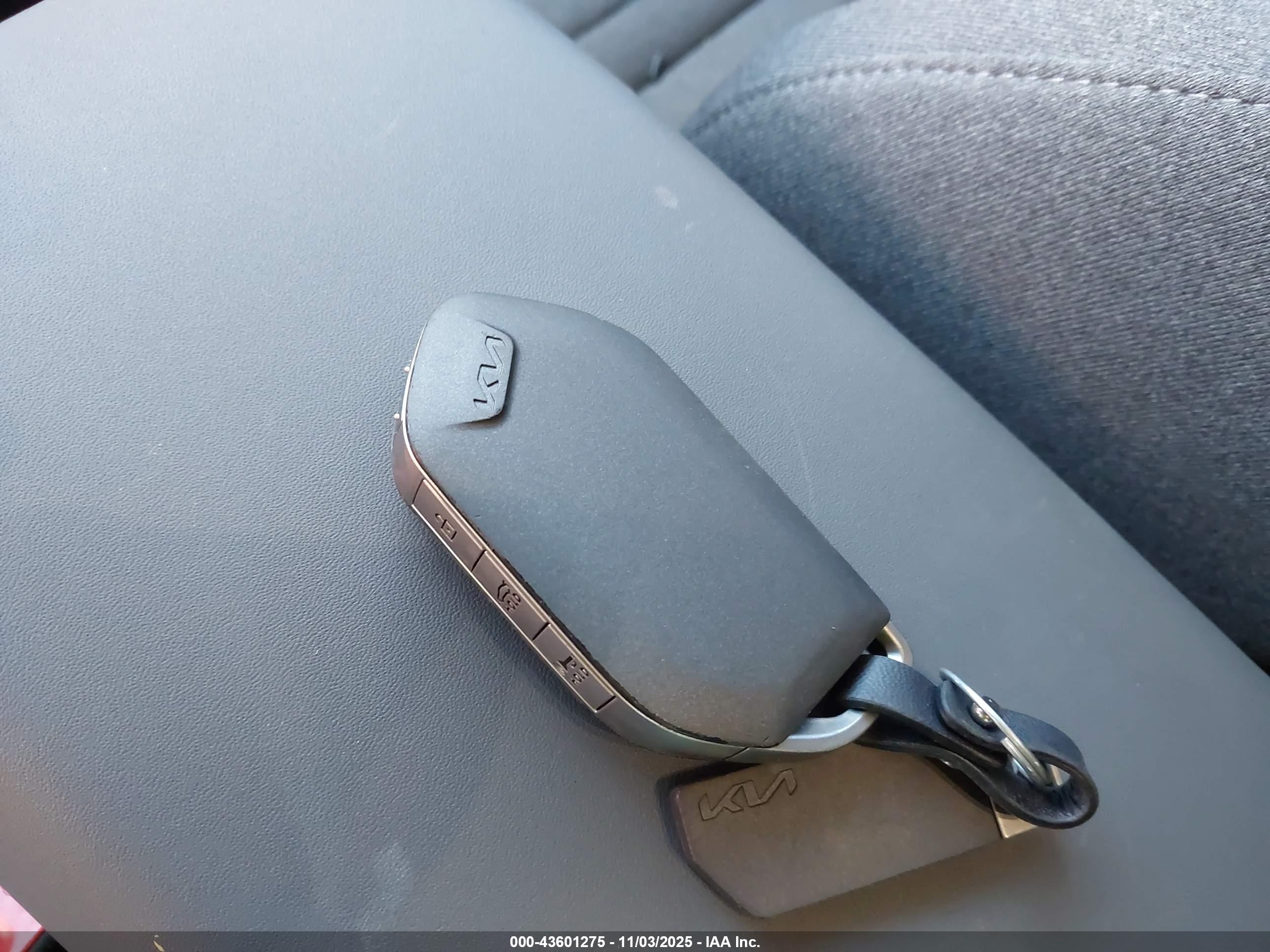 KIA K4 image 11