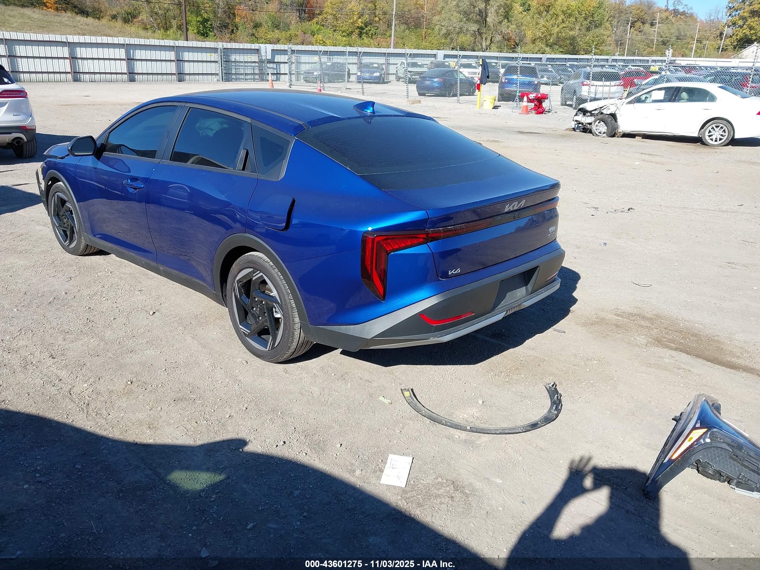 KIA K4 image 3