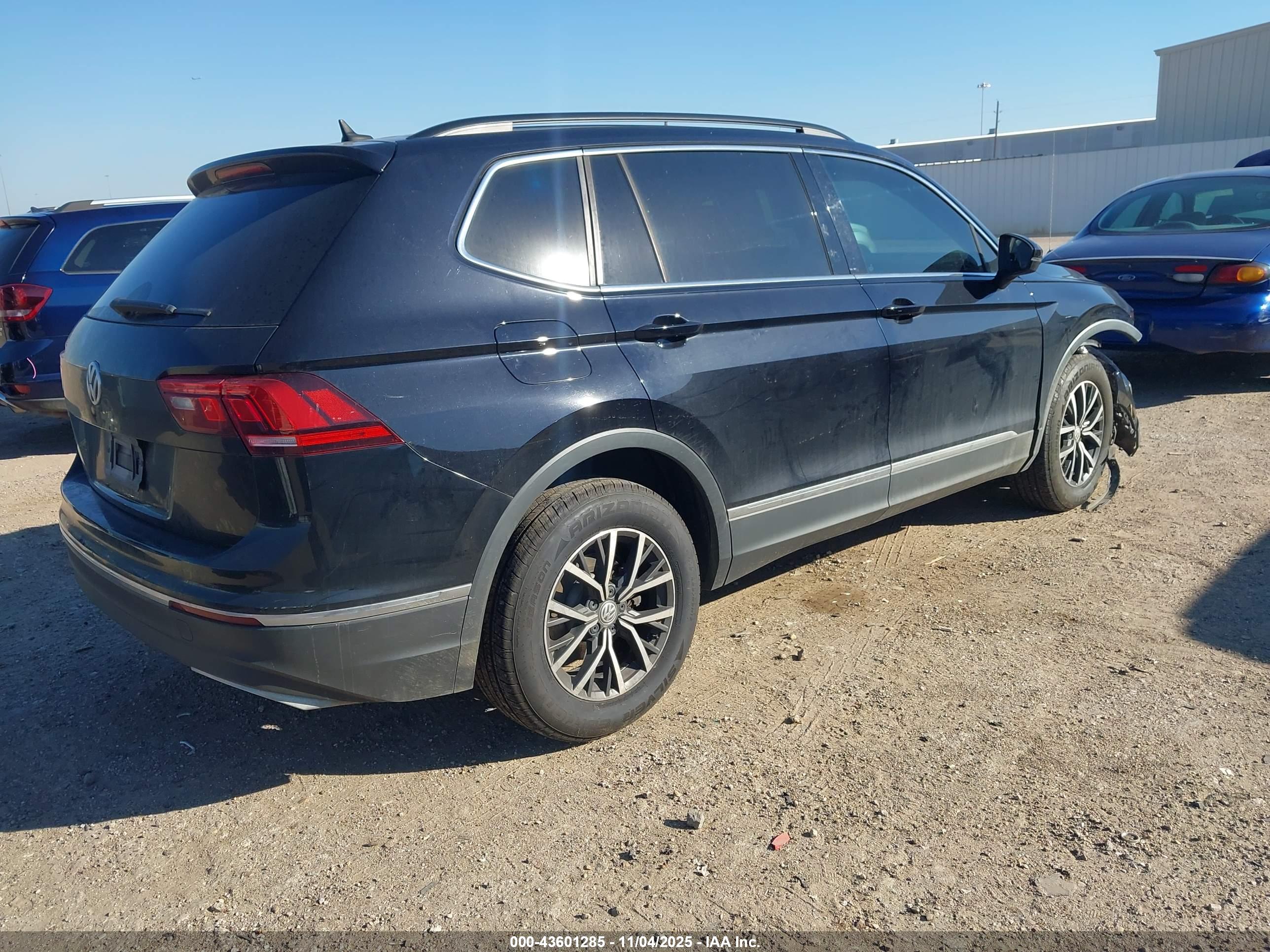 VOLKSWAGEN TIGUAN image 4