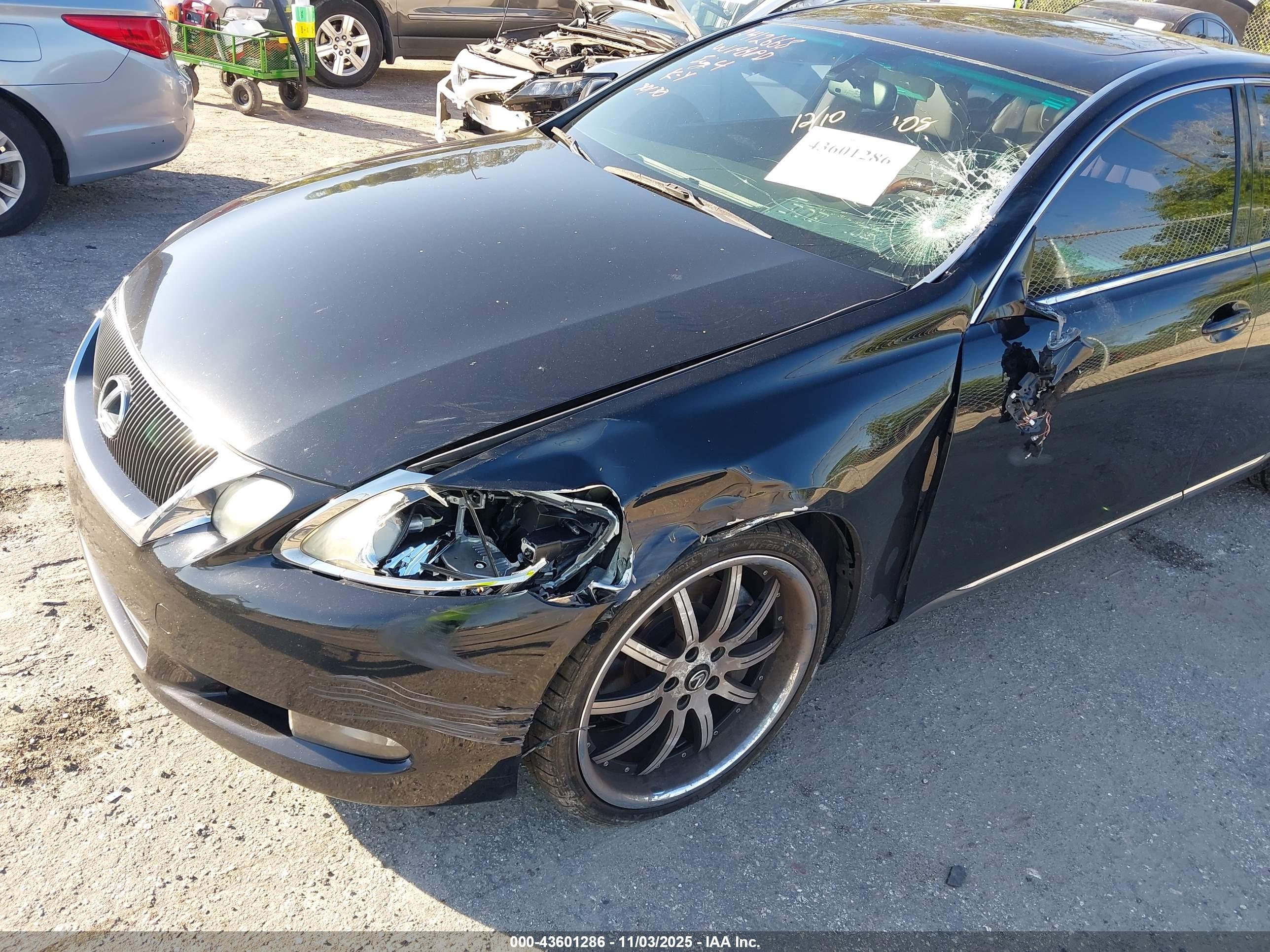 LEXUS GS image 6
