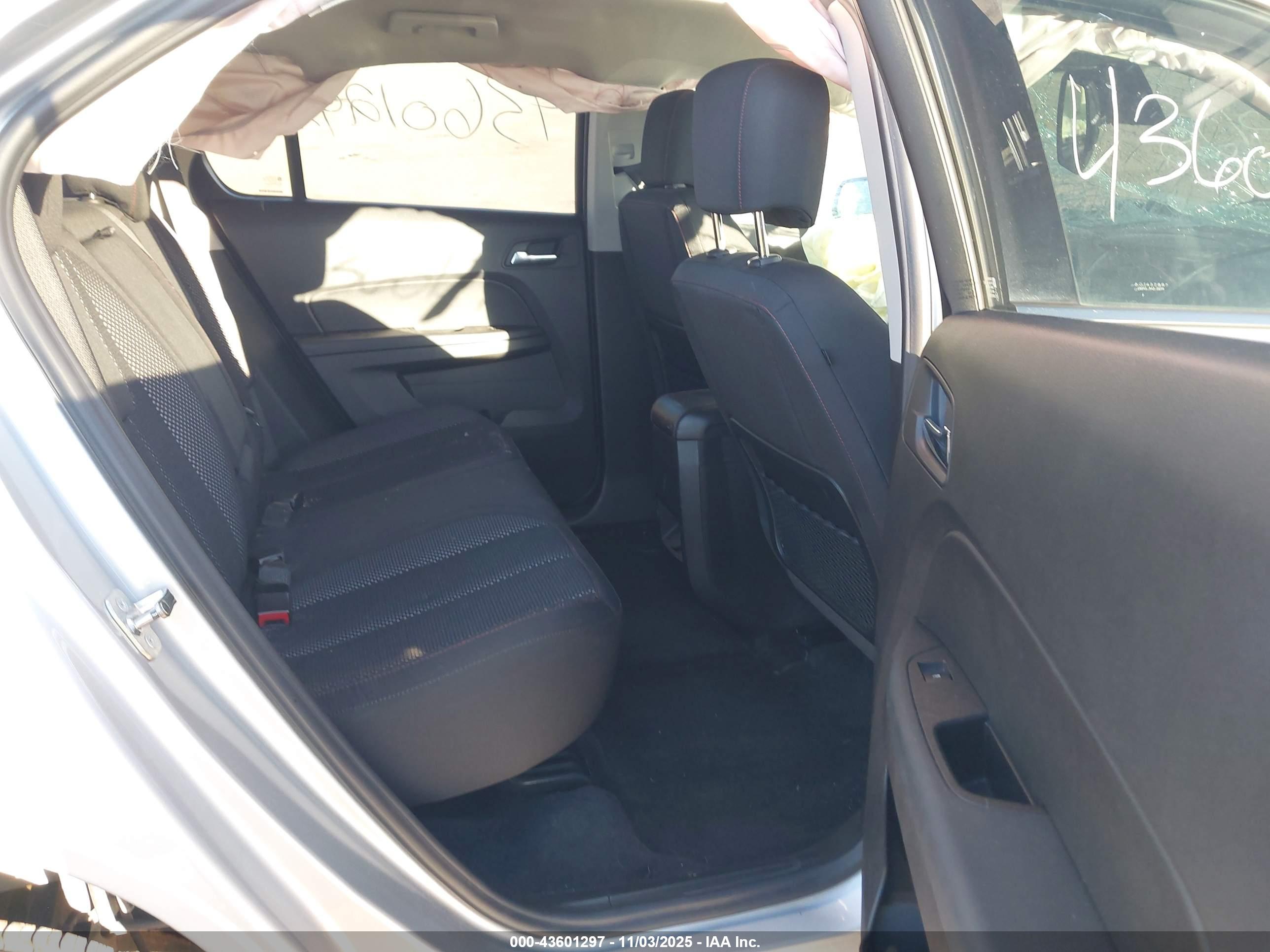 CHEVROLET EQUINOX image 8