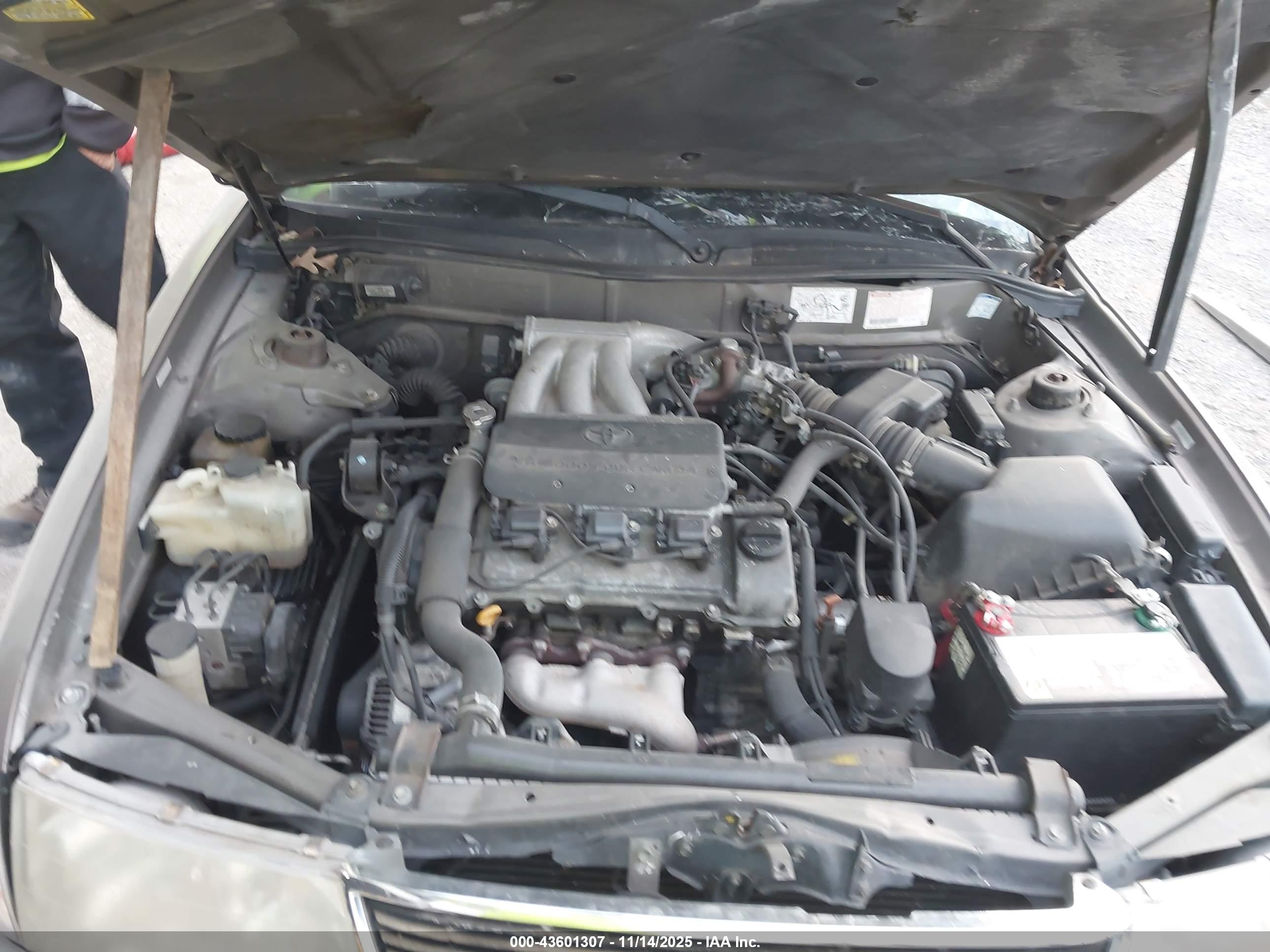 TOYOTA AVALON image 10