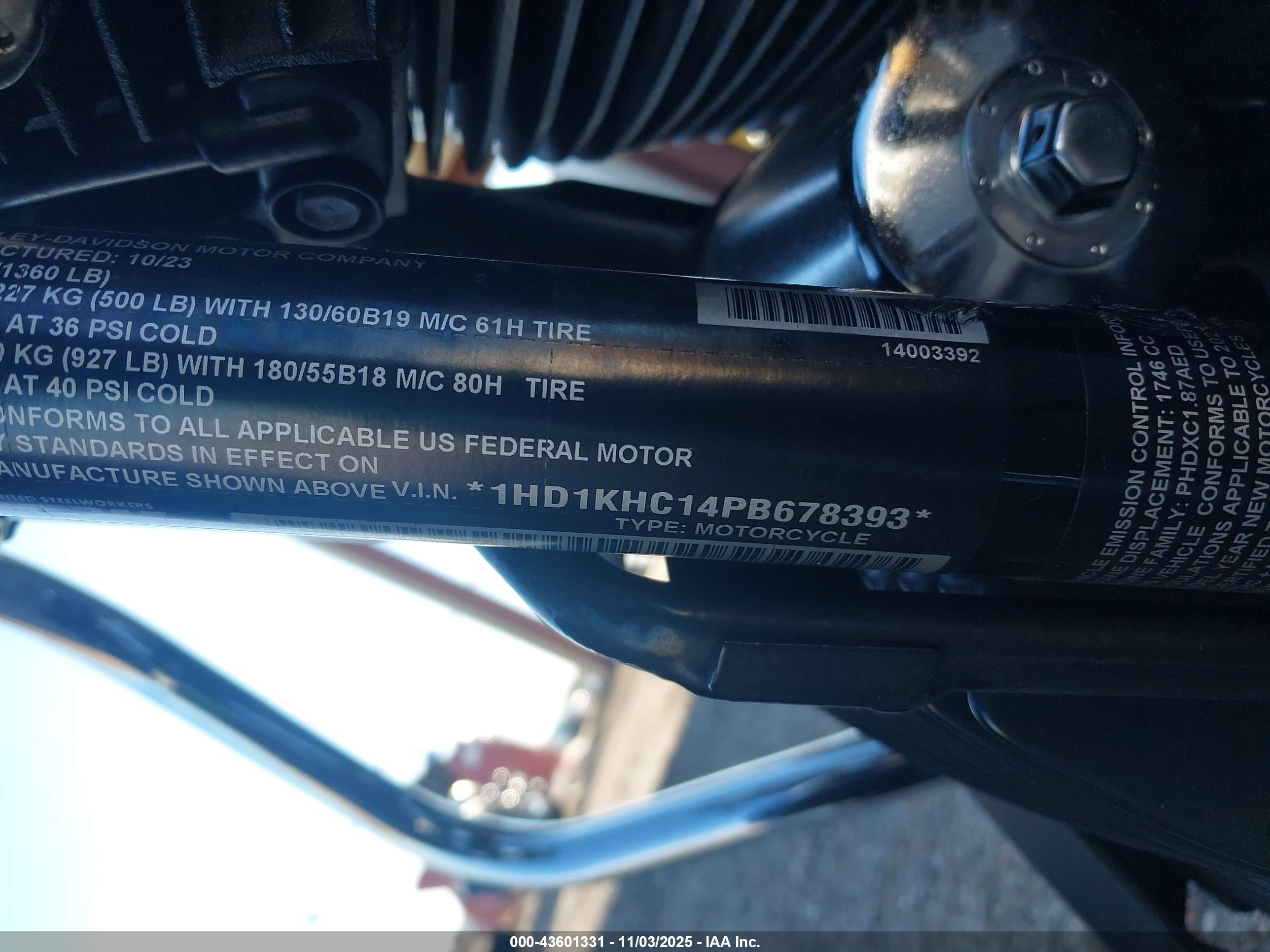 HARLEY-DAVIDSON FLTRX image 10