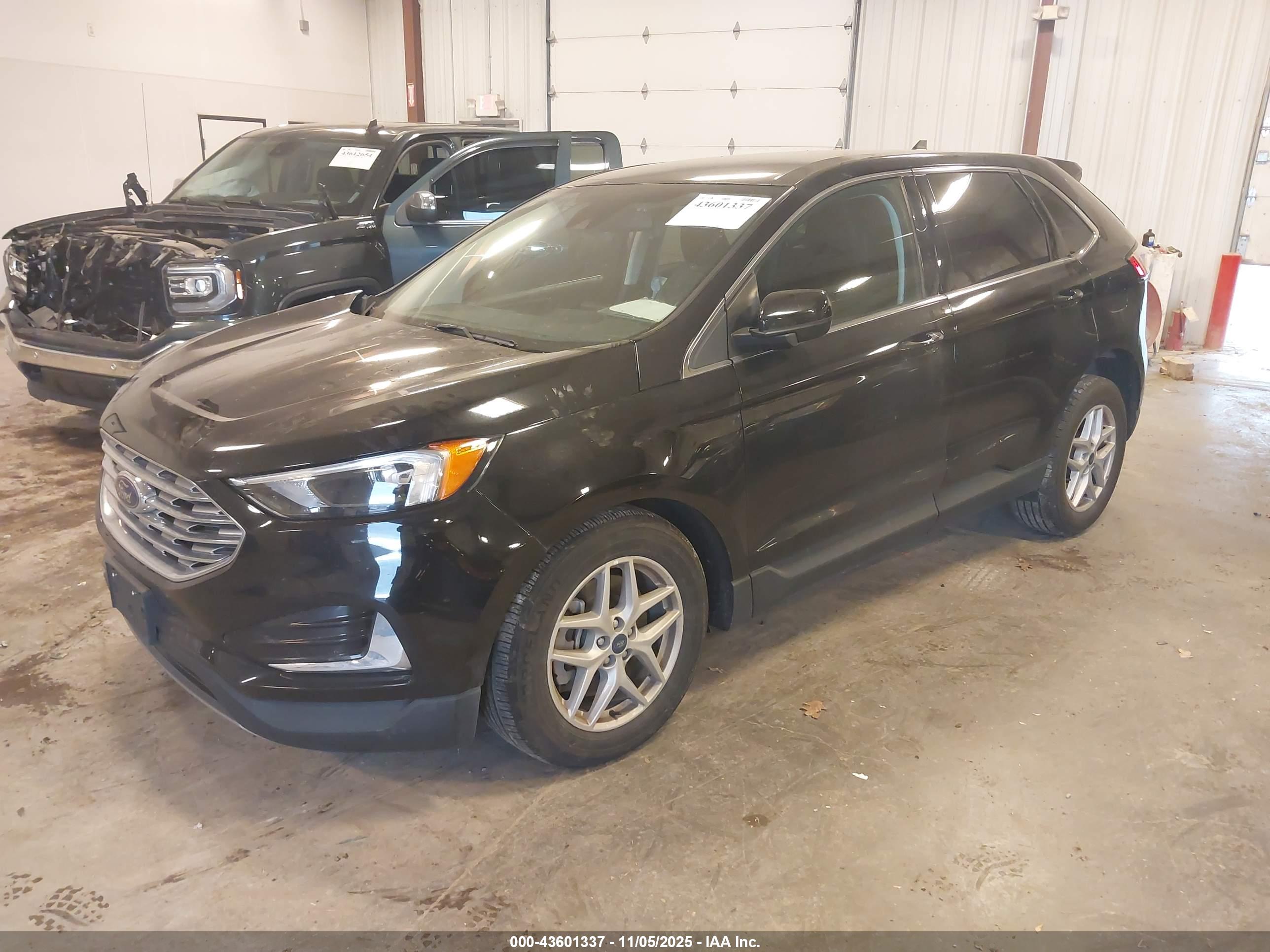 FORD EDGE image 2