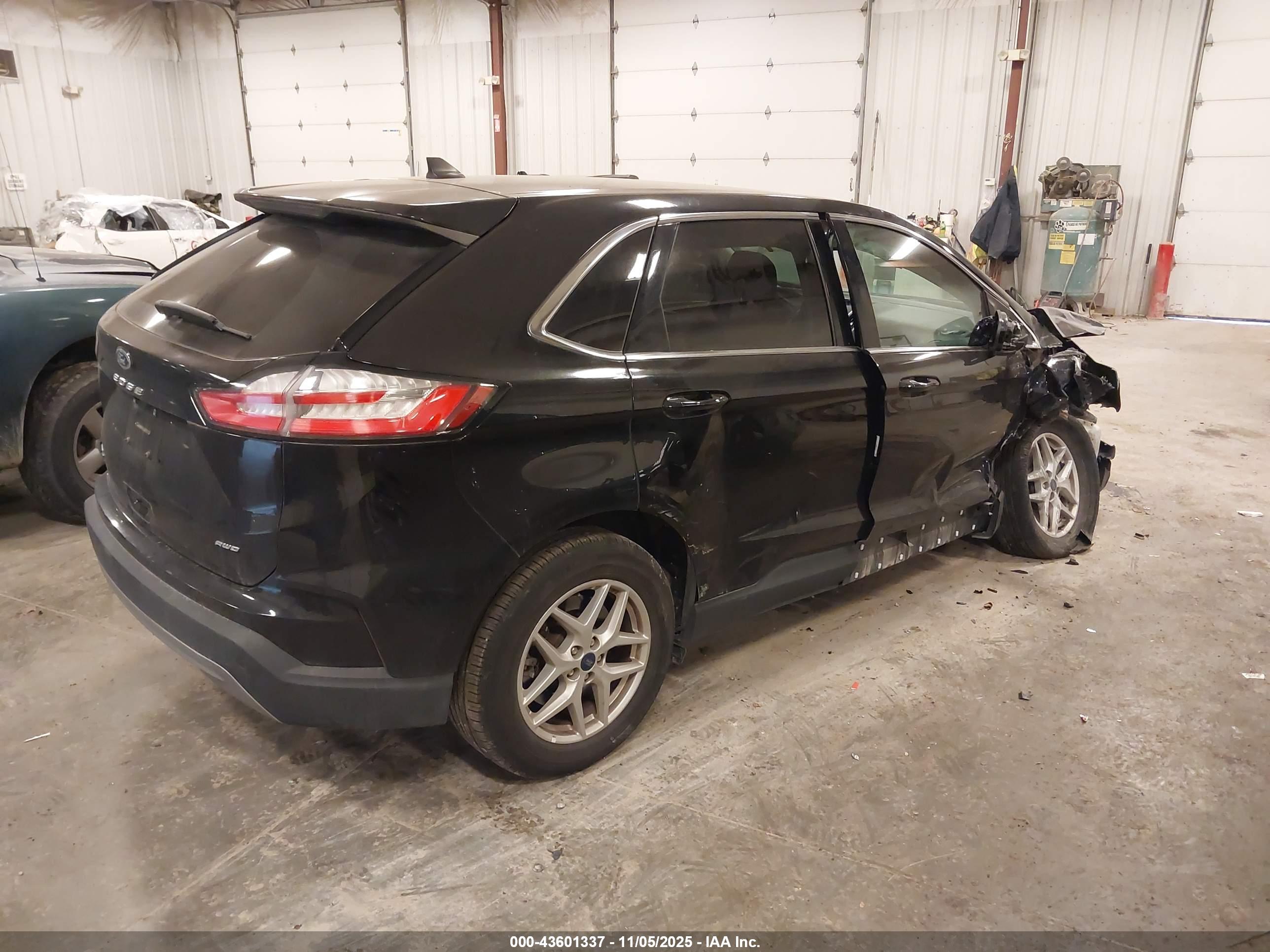 FORD EDGE image 4