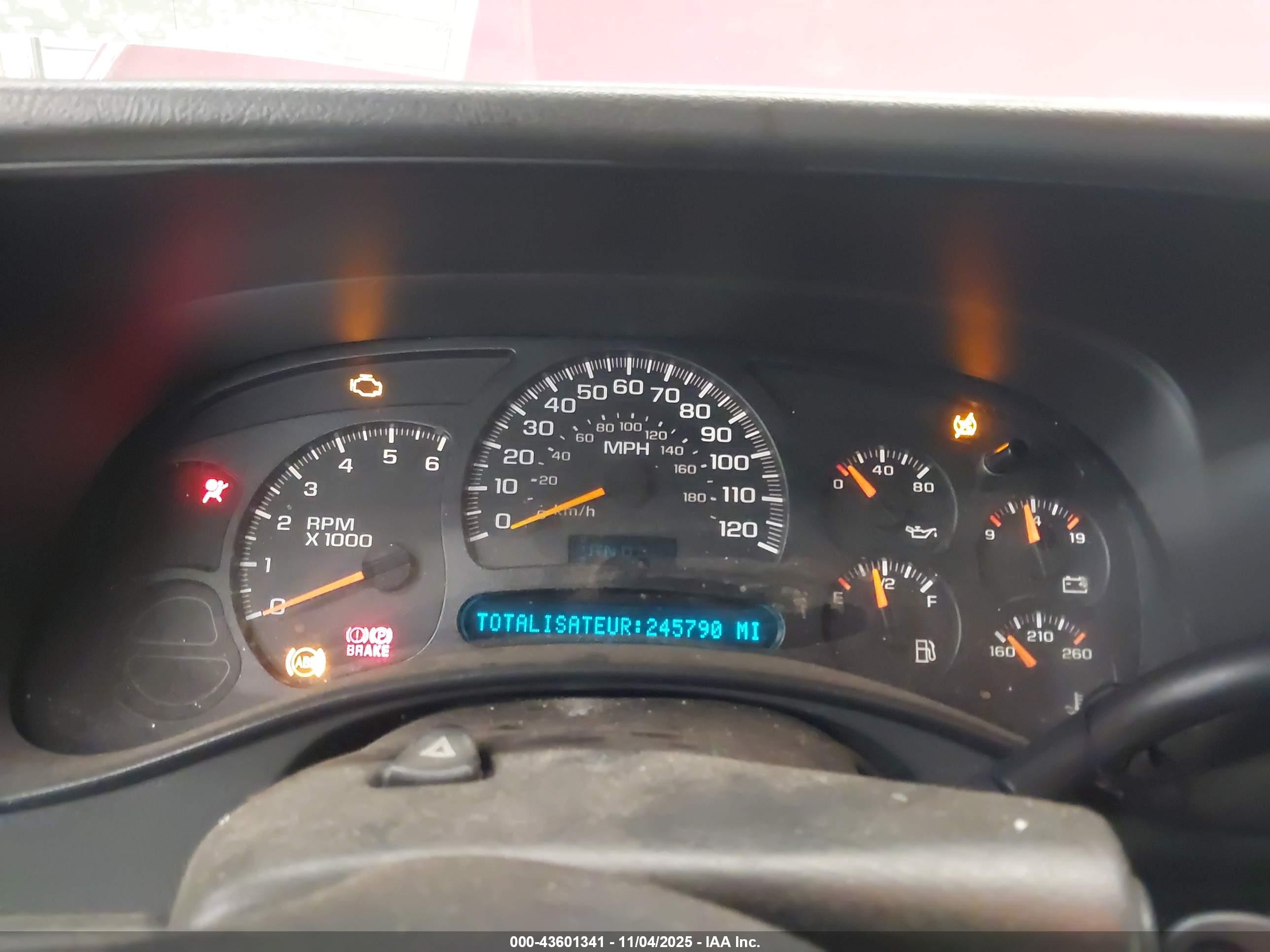 CHEVROLET TAHOE image 7