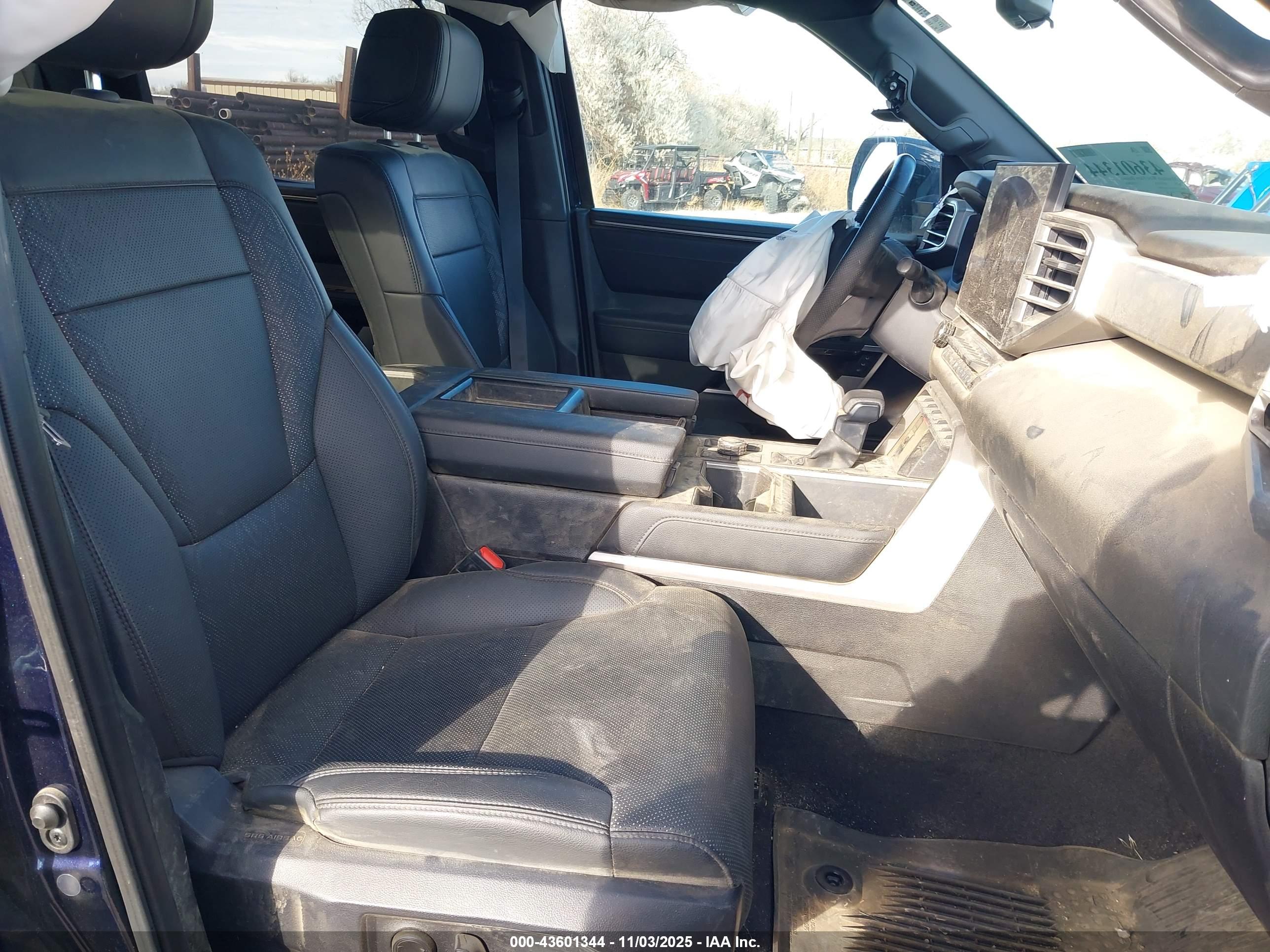 TOYOTA TUNDRA image 5