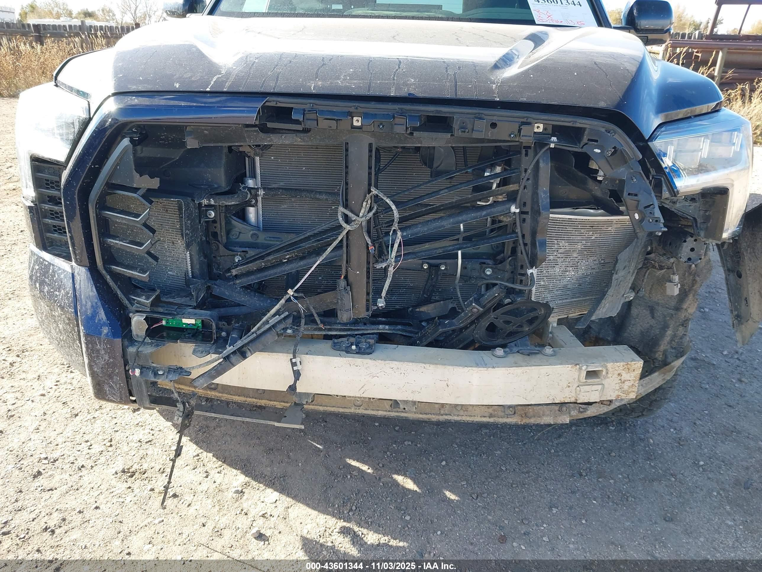 TOYOTA TUNDRA image 6