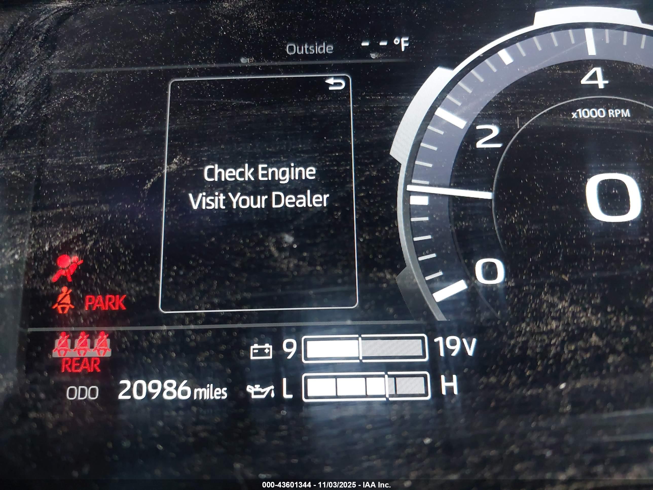 TOYOTA TUNDRA image 7