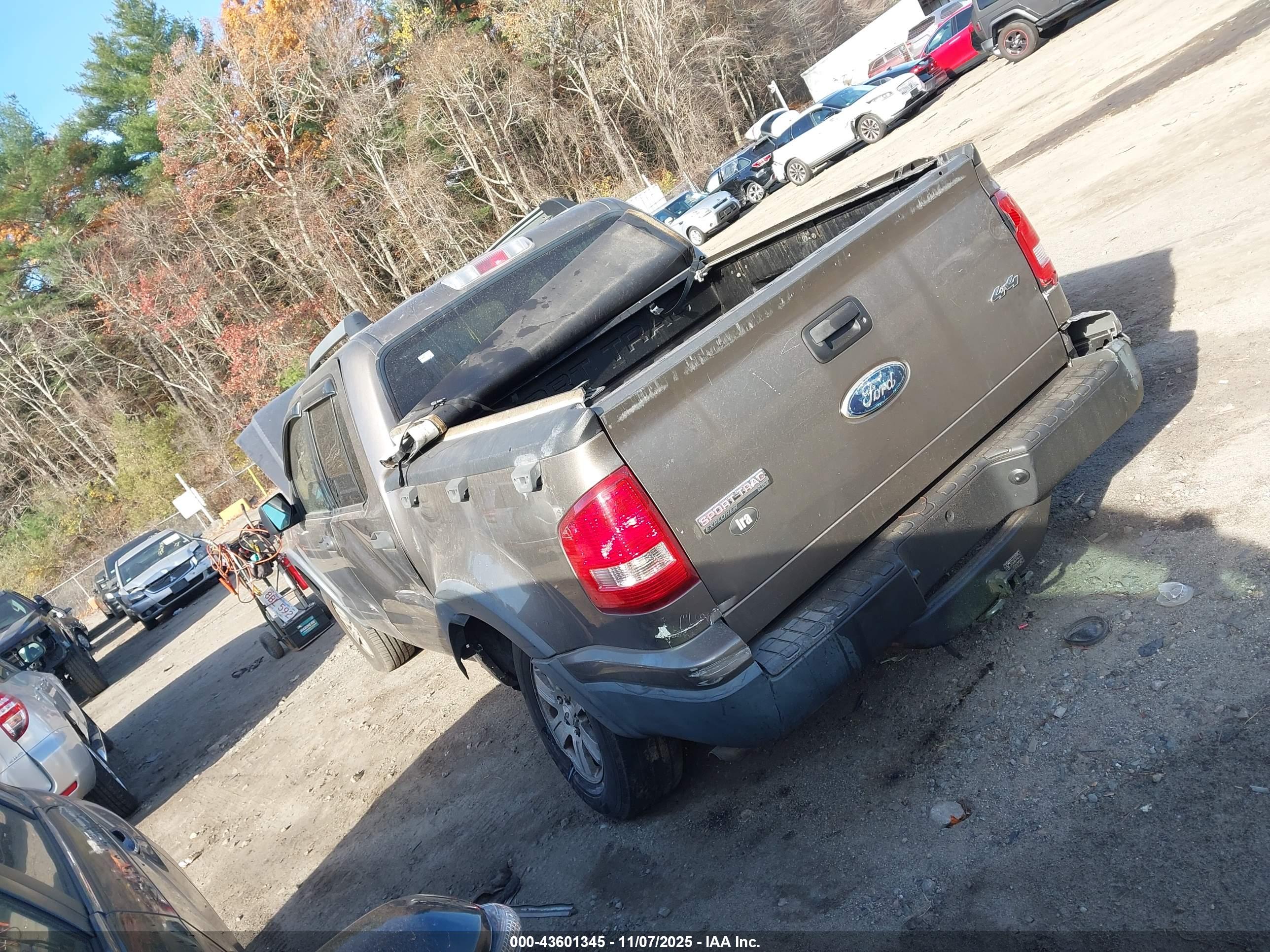 FORD EXPLORER image 3