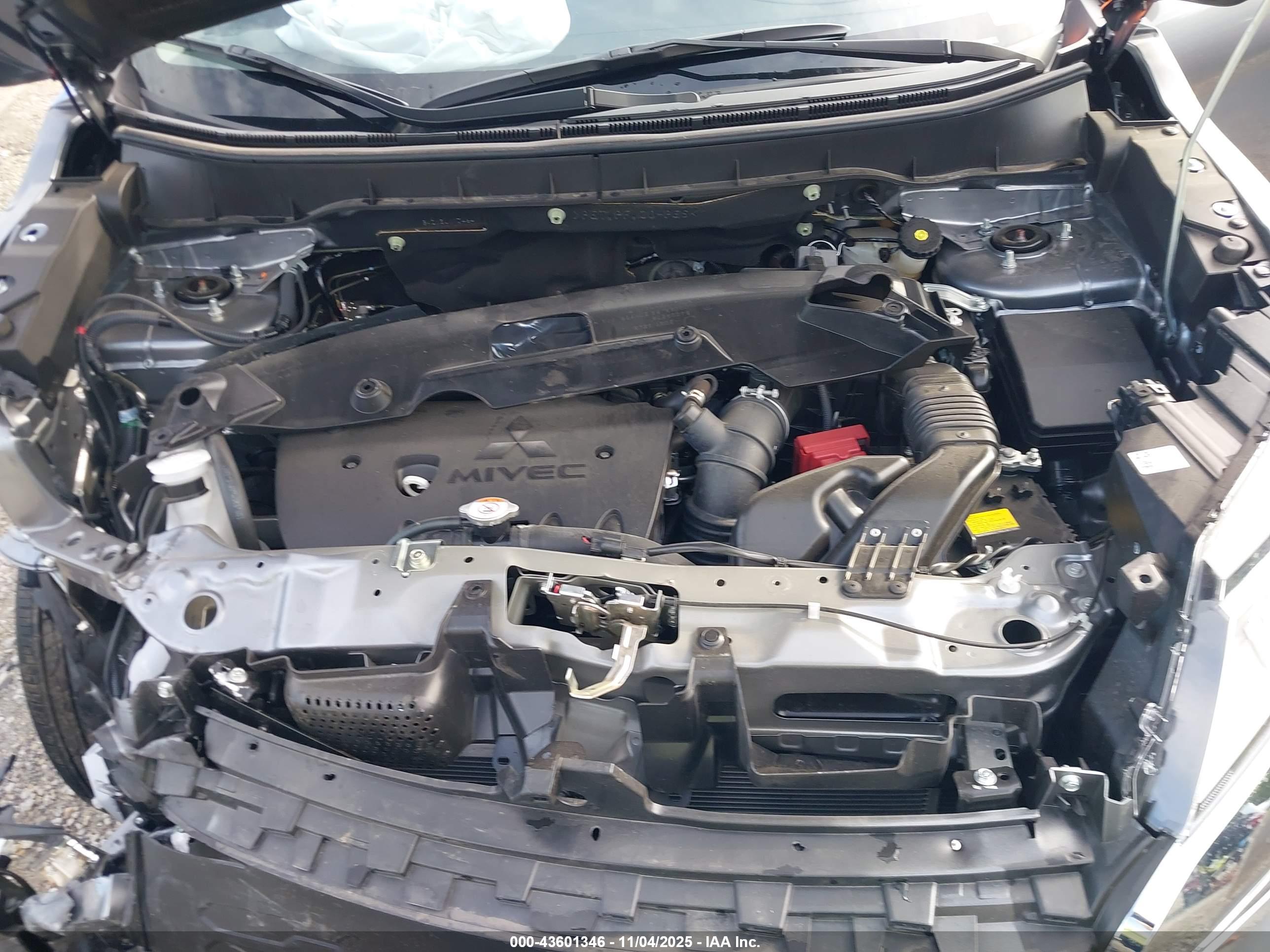 MITSUBISHI OUTLANDER image 10